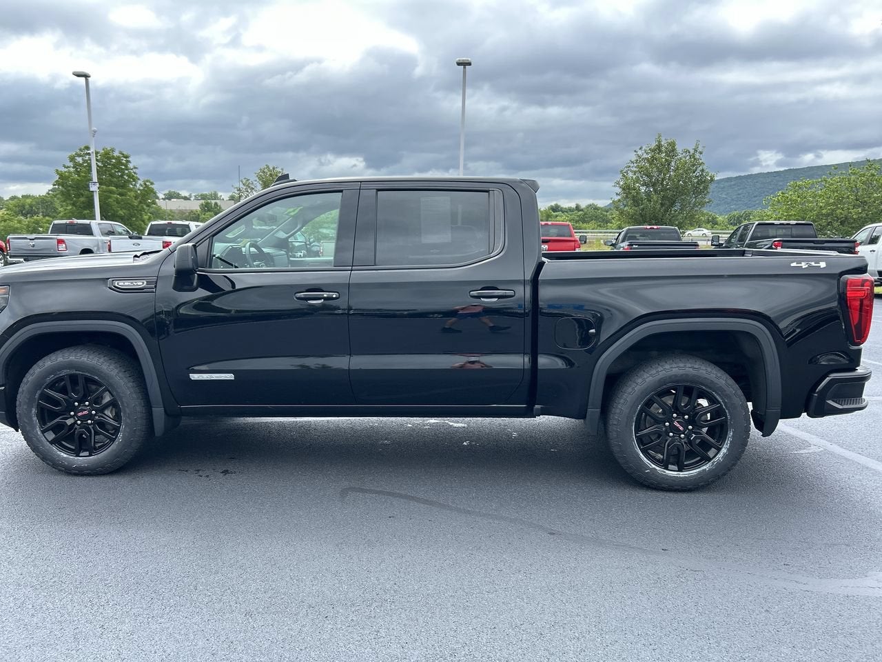2024 GMC Sierra 1500 Elevation