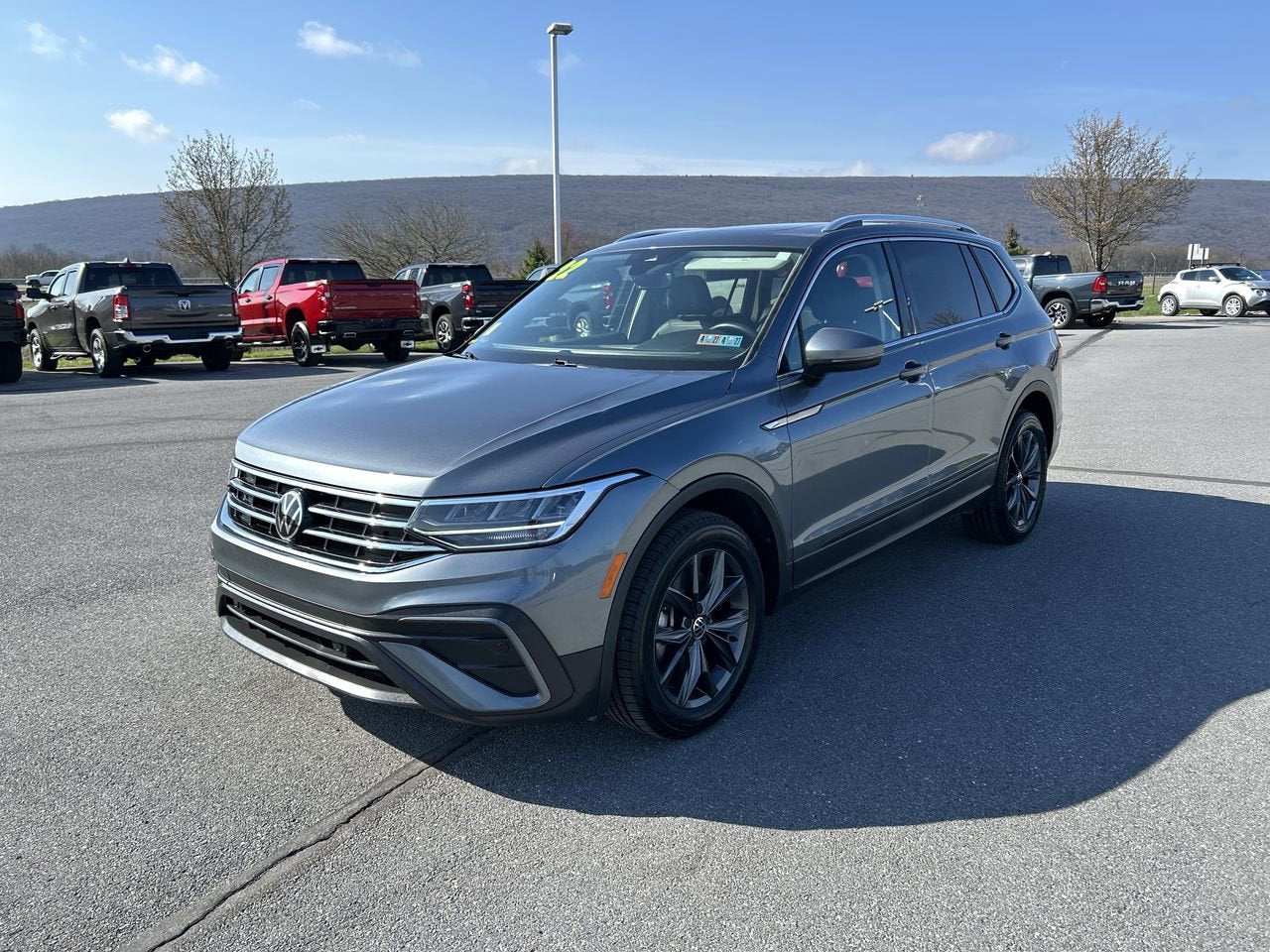 2022 Volkswagen Tiguan SE