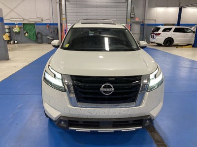 2022 Nissan Pathfinder SL