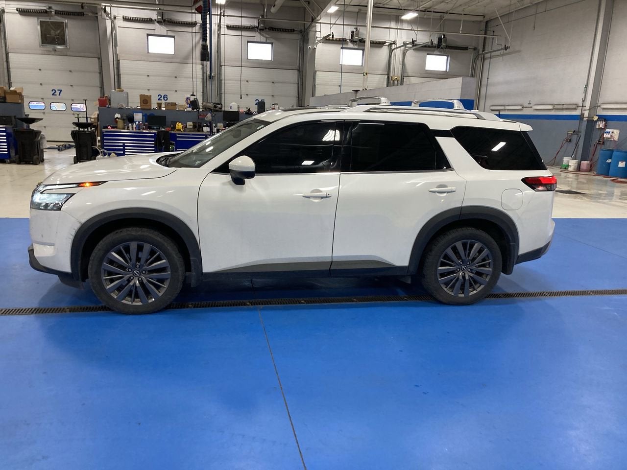 2022 Nissan Pathfinder SL