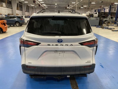 2022 Toyota Sienna XLE