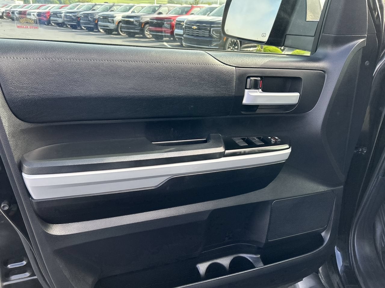 2020 Toyota Tundra 4WD SR5