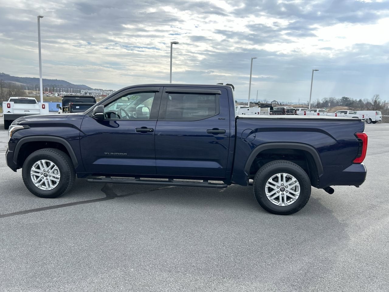 2023 Toyota Tundra 4WD SR5