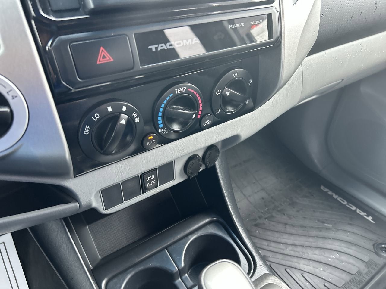 2015 Toyota Tacoma ACC CAB 4WD V6 AT