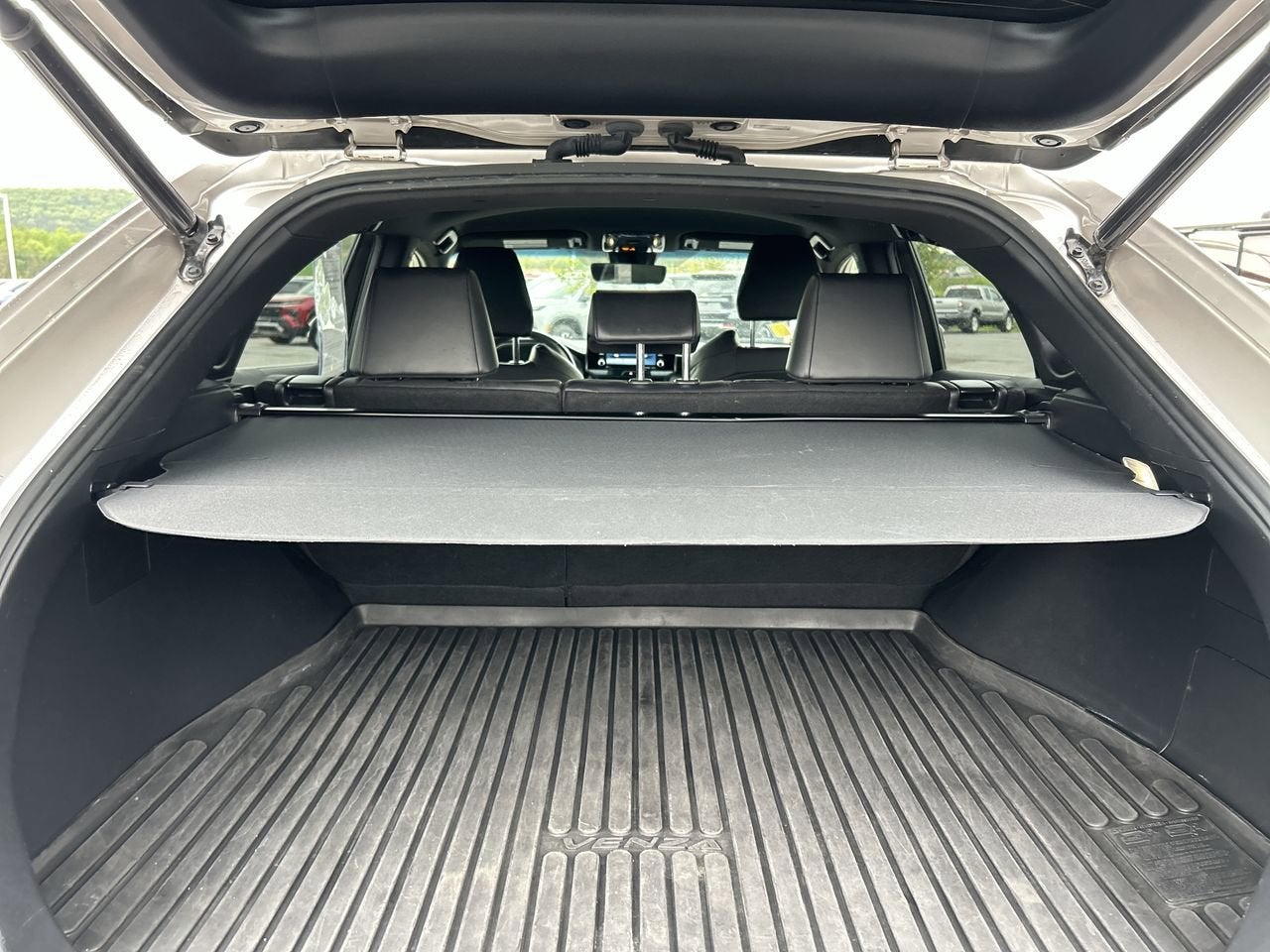 2021 Toyota Venza LE