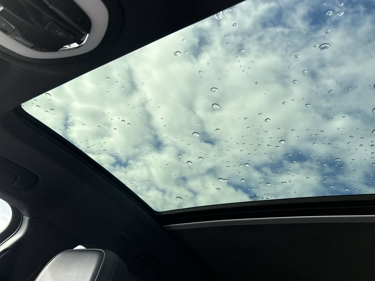 2025 Porsche Macan 4DR AWD