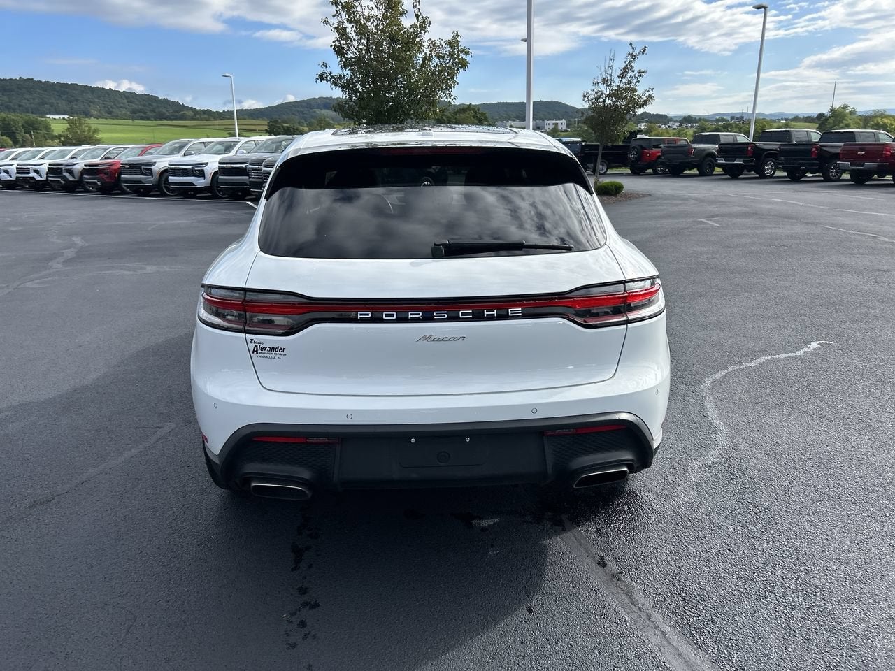 2025 Porsche Macan 4DR AWD