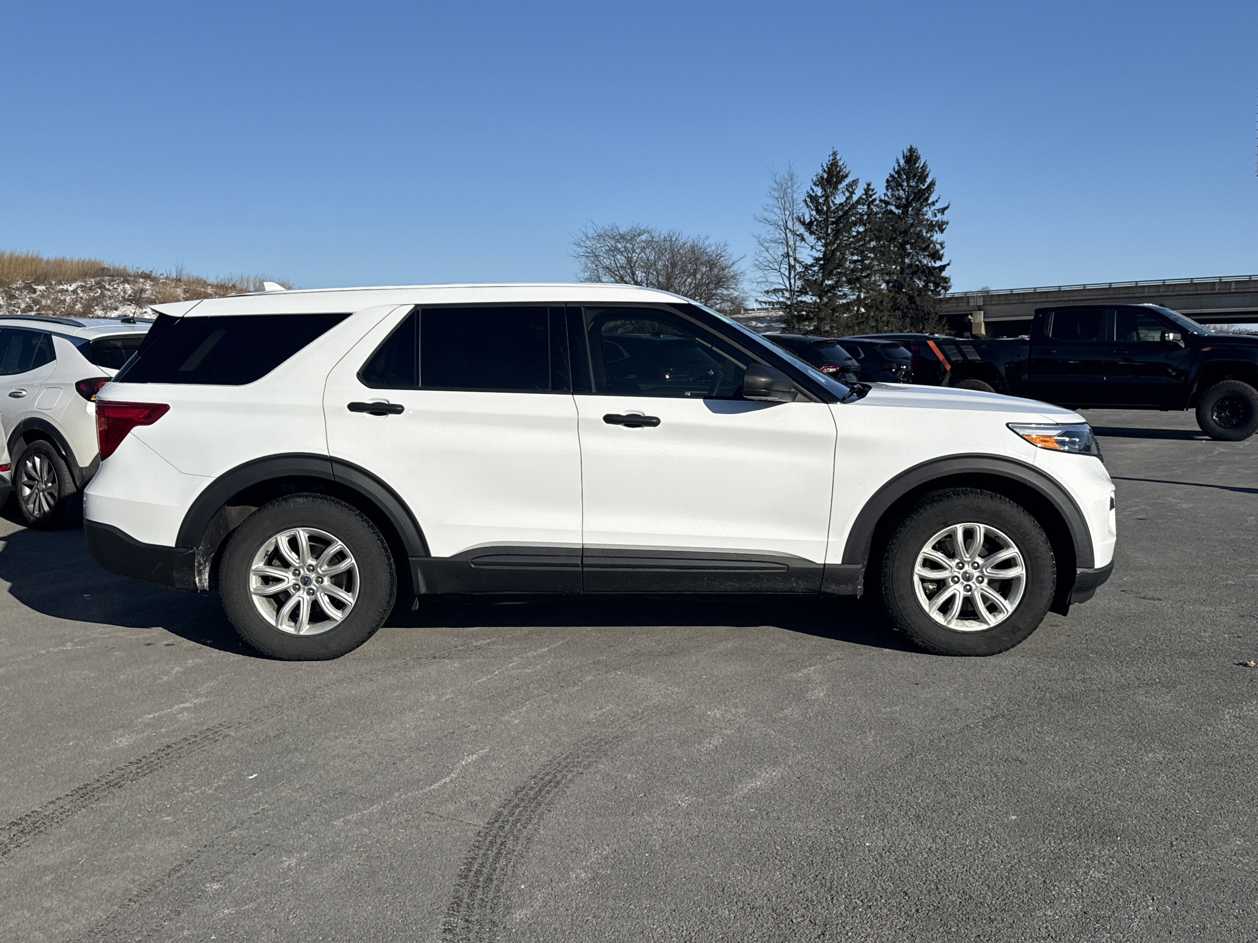 2020 Ford Explorer Base