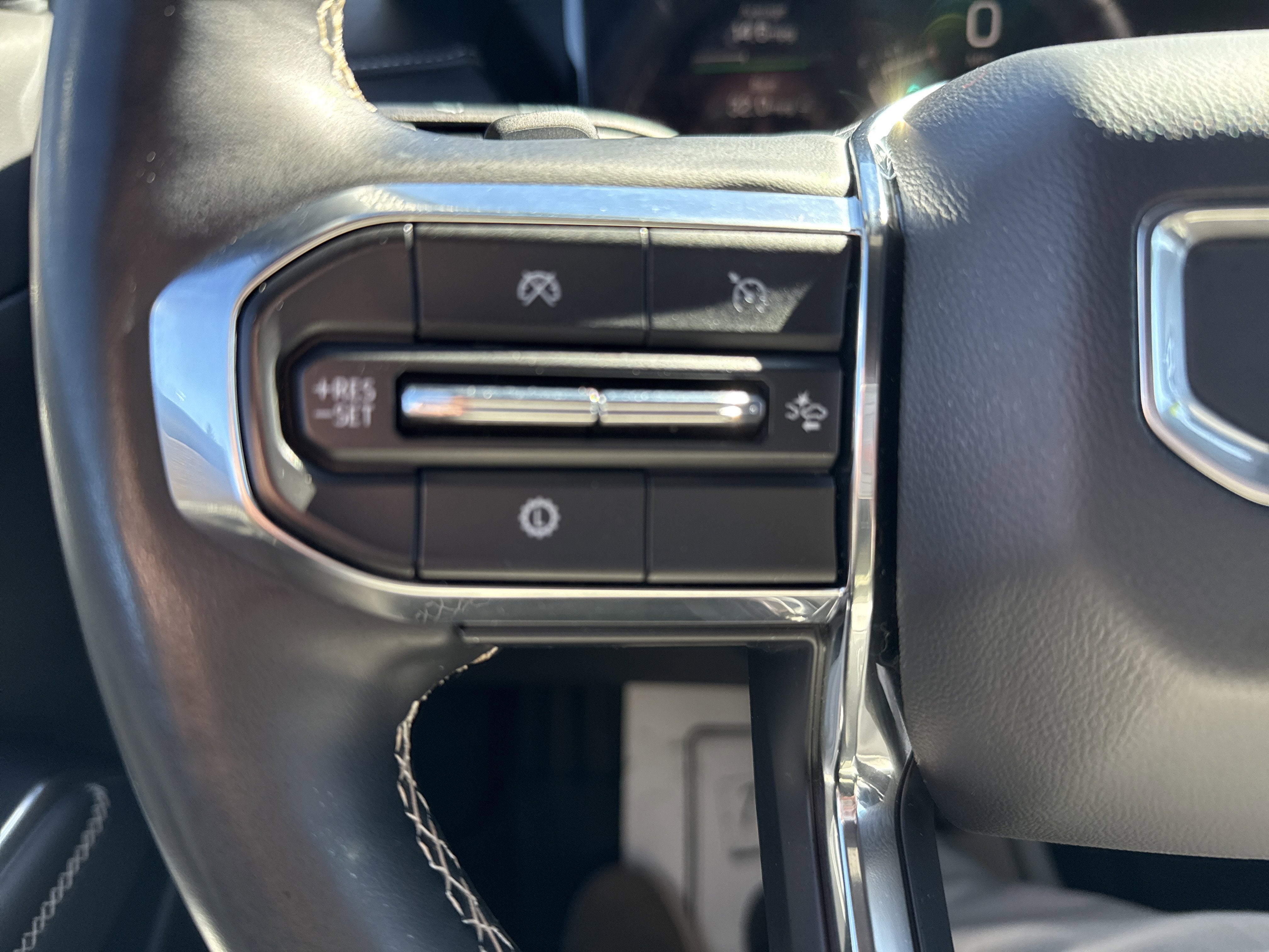 2025 GMC Acadia Denali