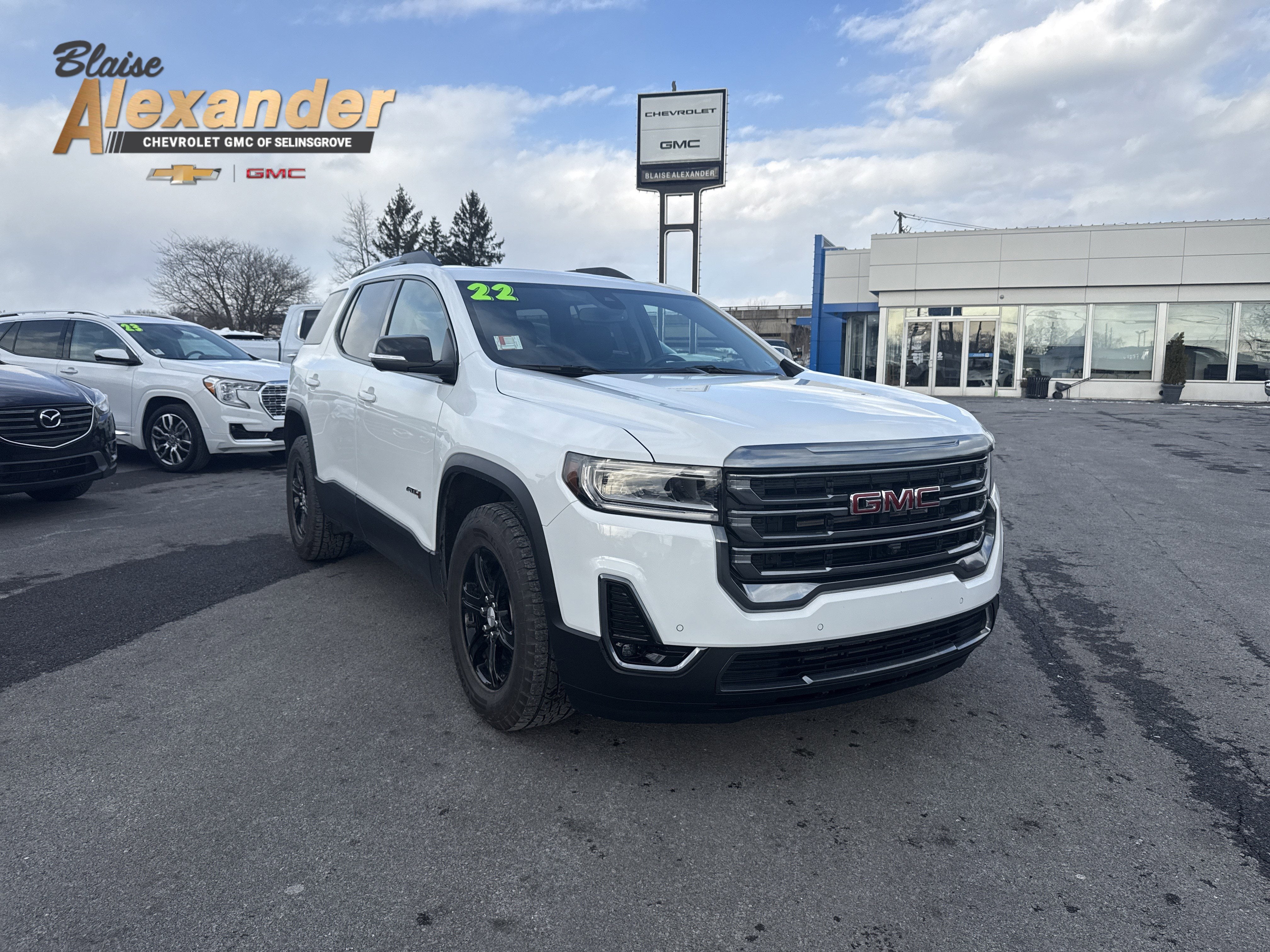 2022 GMC Acadia AT4