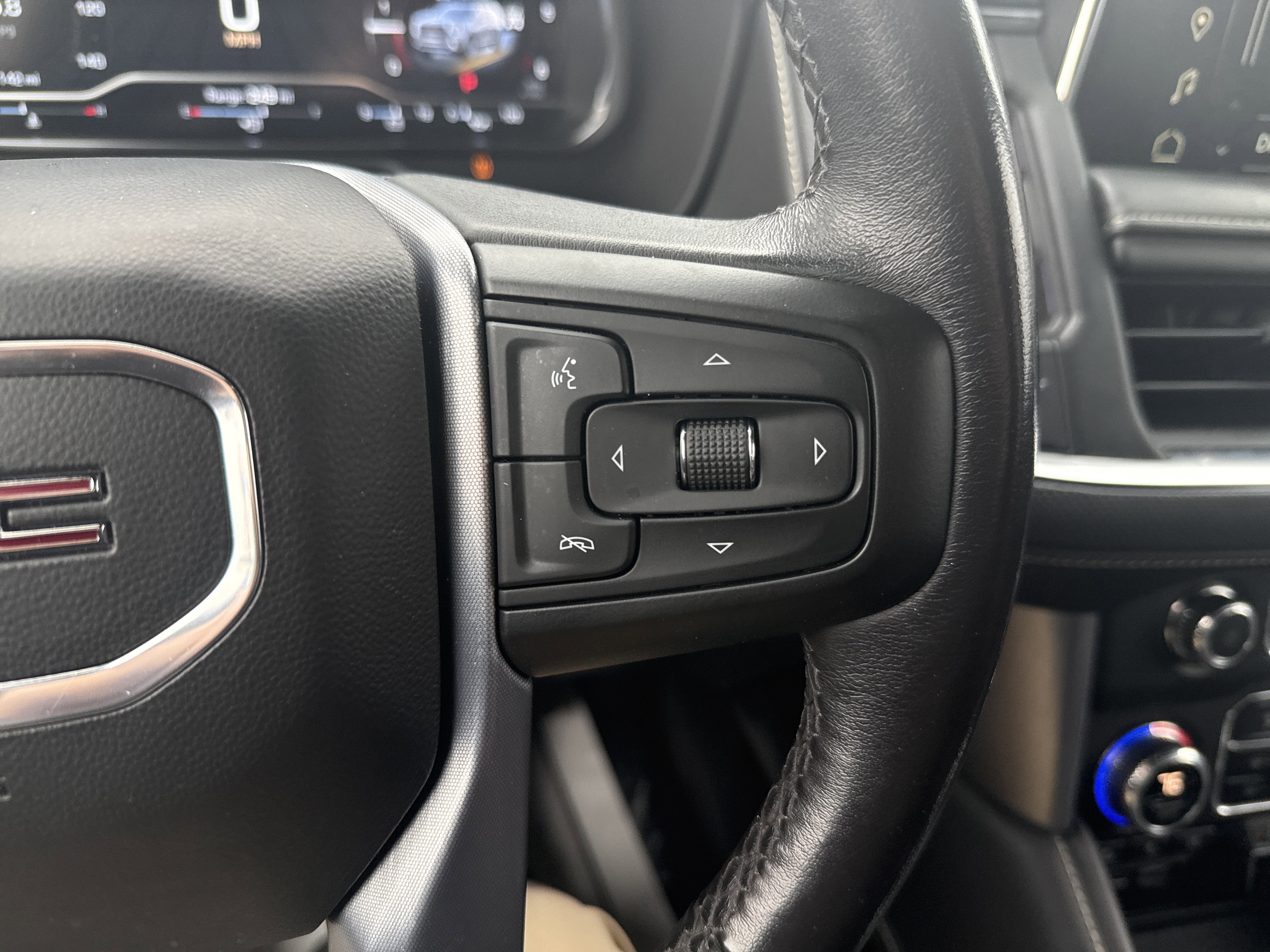 2022 GMC Yukon XL SLT