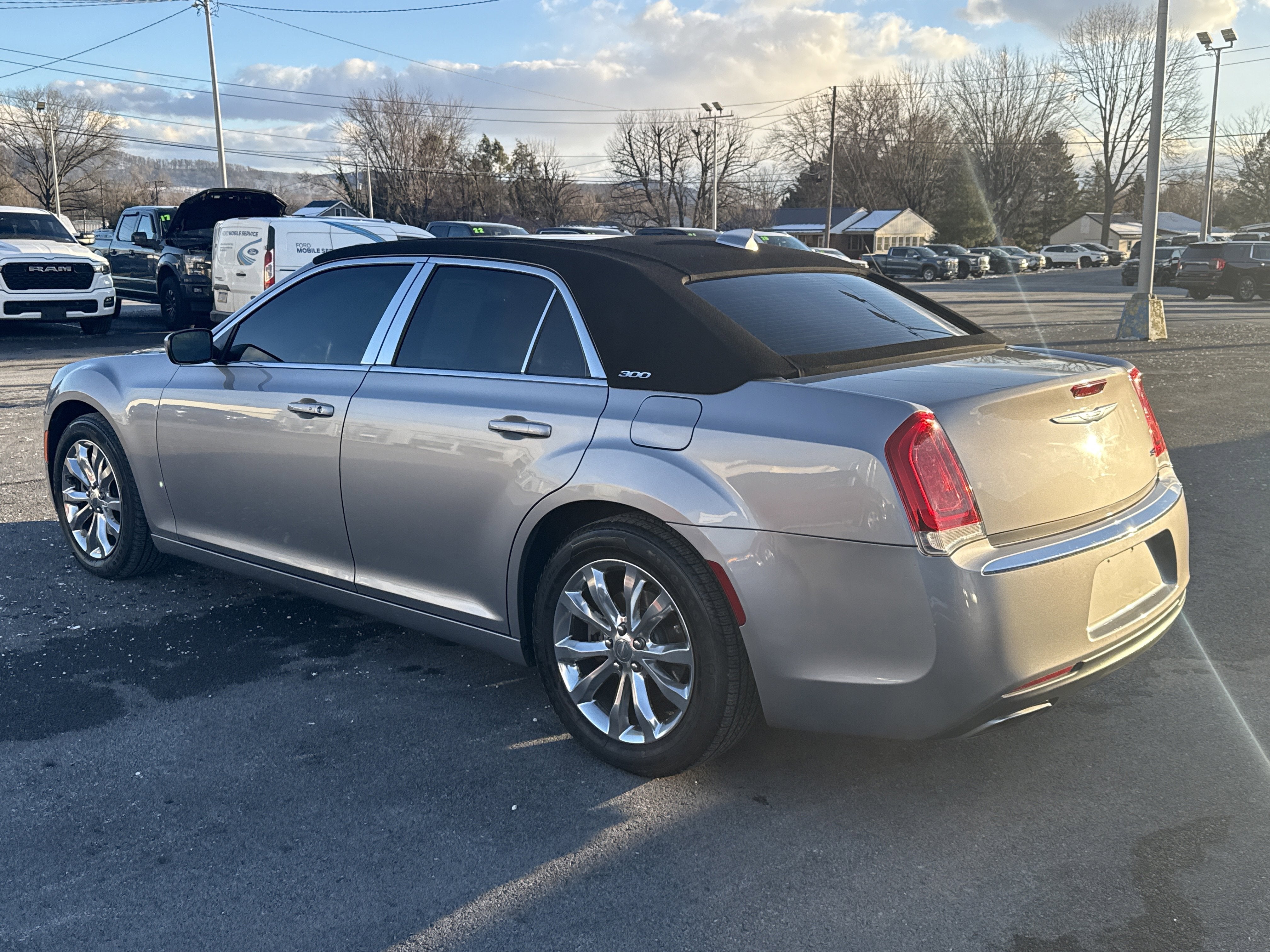 2016 Chrysler 300 Limited