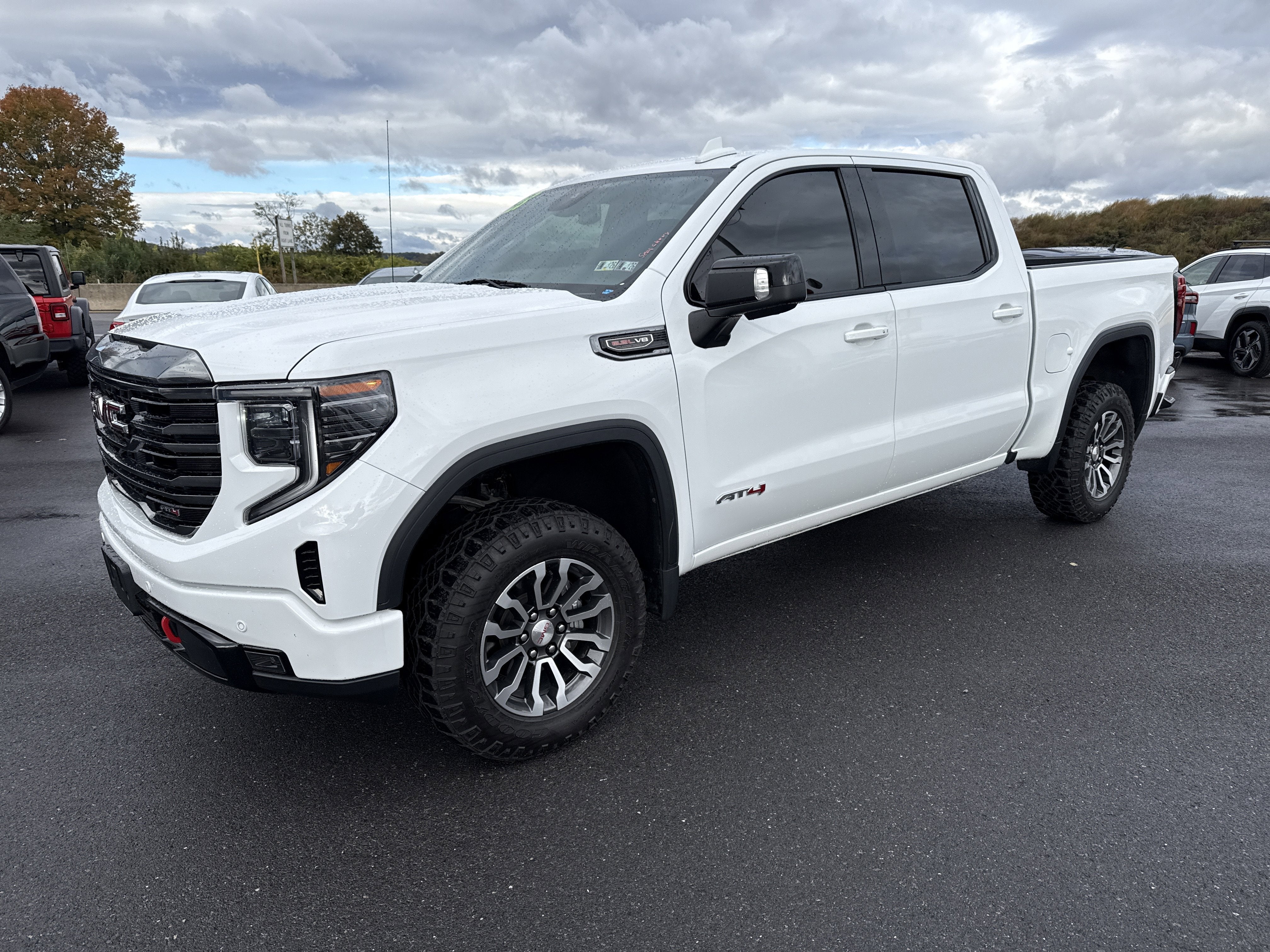 2023 GMC Sierra 1500 AT4