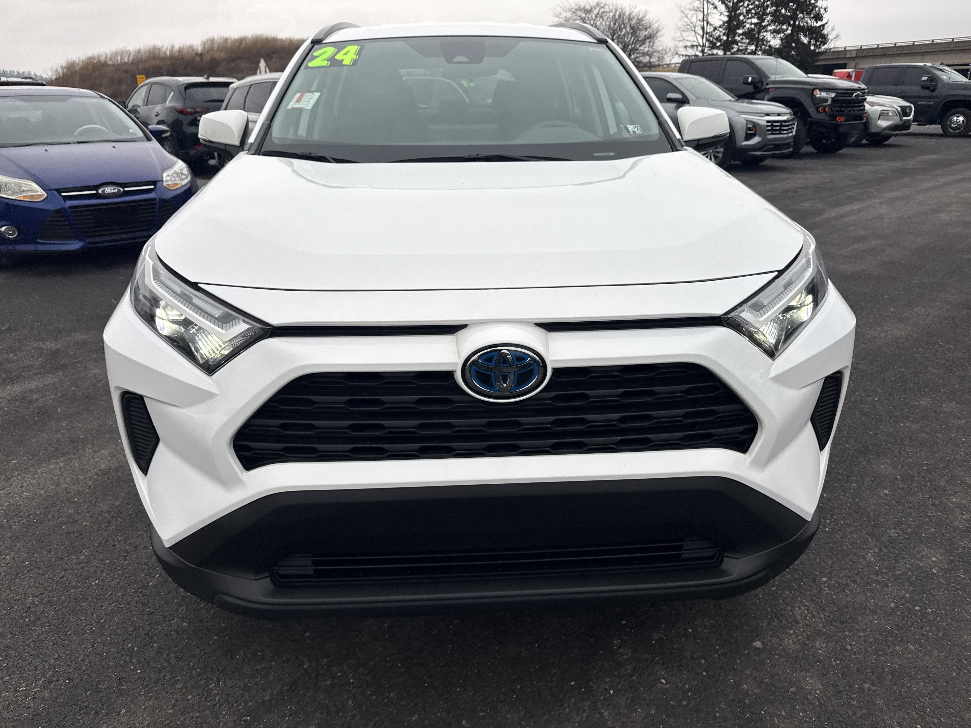 2024 Toyota RAV4 Hybrid XLE