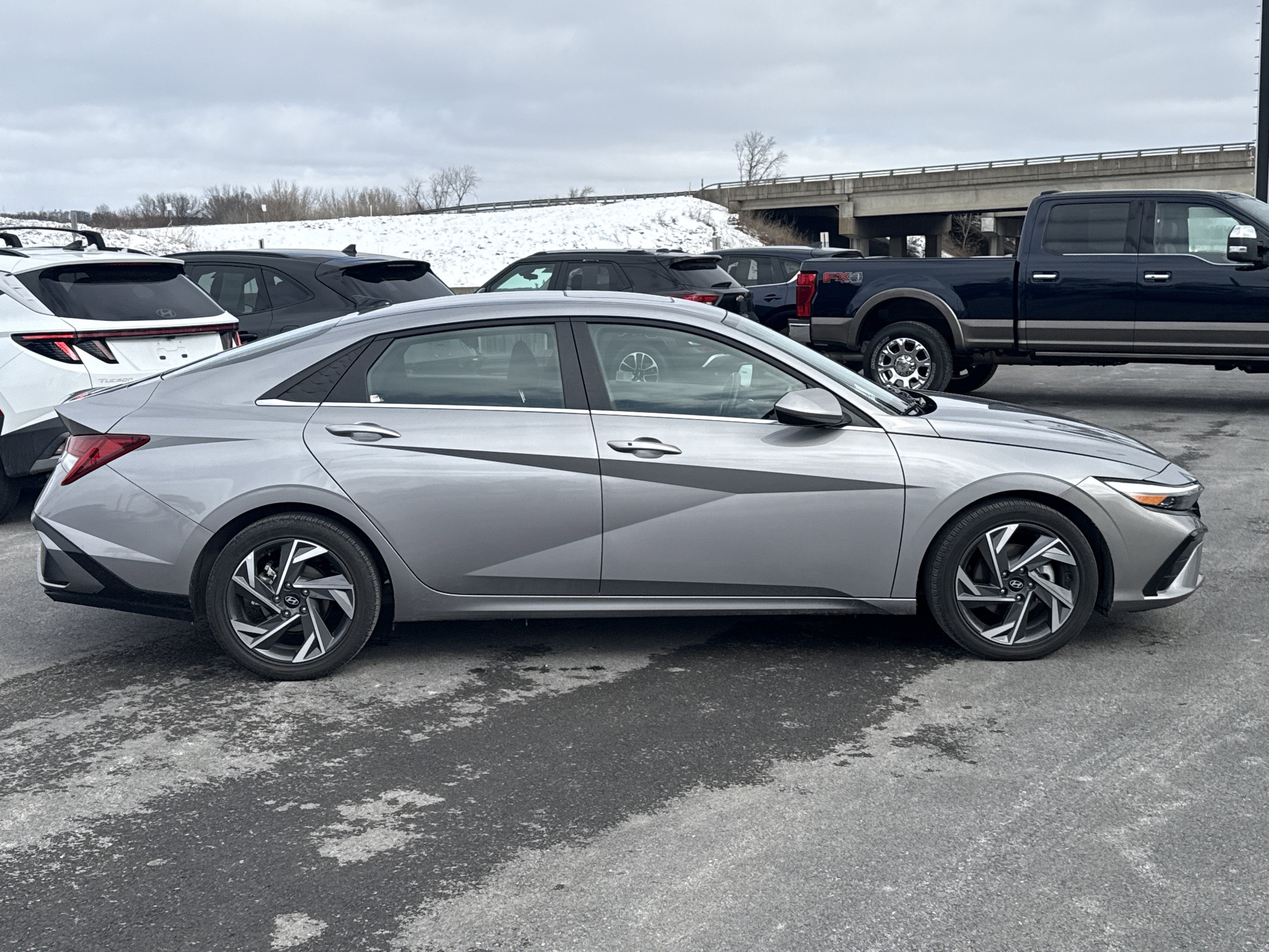 2025 Hyundai Elantra SEL Convenience