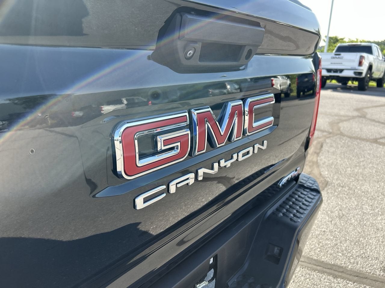 2023 GMC Canyon 4WD AT4
