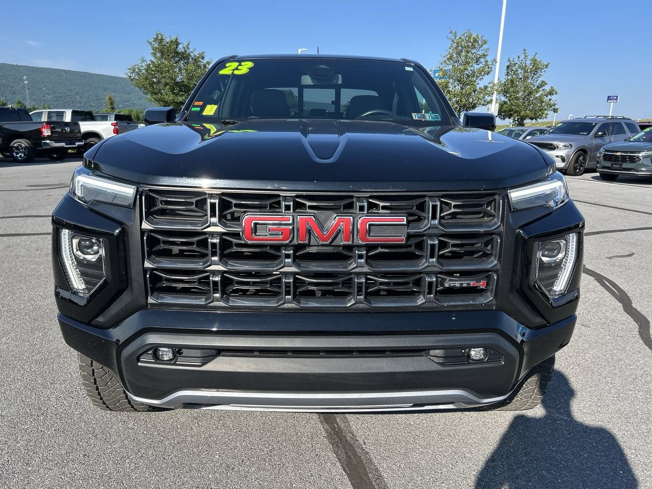 2023 GMC Canyon 4WD AT4