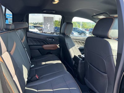 2023 GMC Canyon 4WD AT4