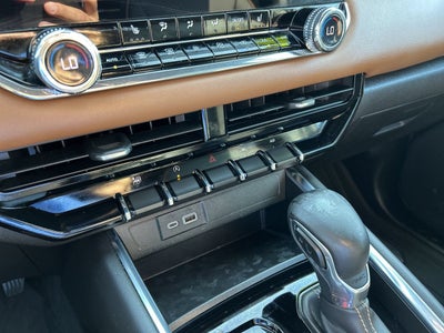 2023 GMC Canyon 4WD AT4