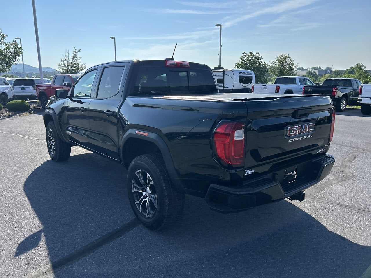 2023 GMC Canyon 4WD AT4