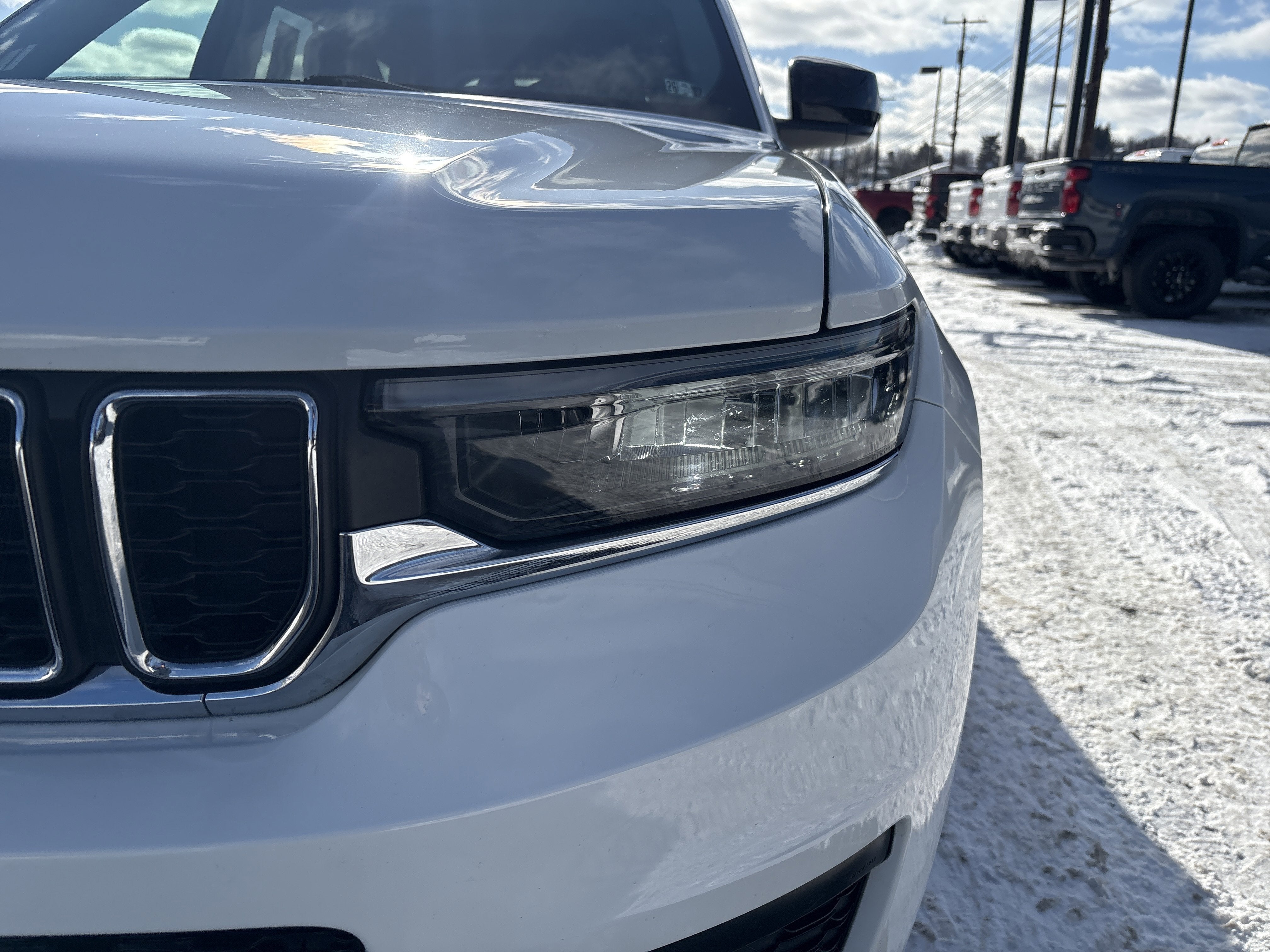 2023 Jeep Grand Cherokee L Laredo