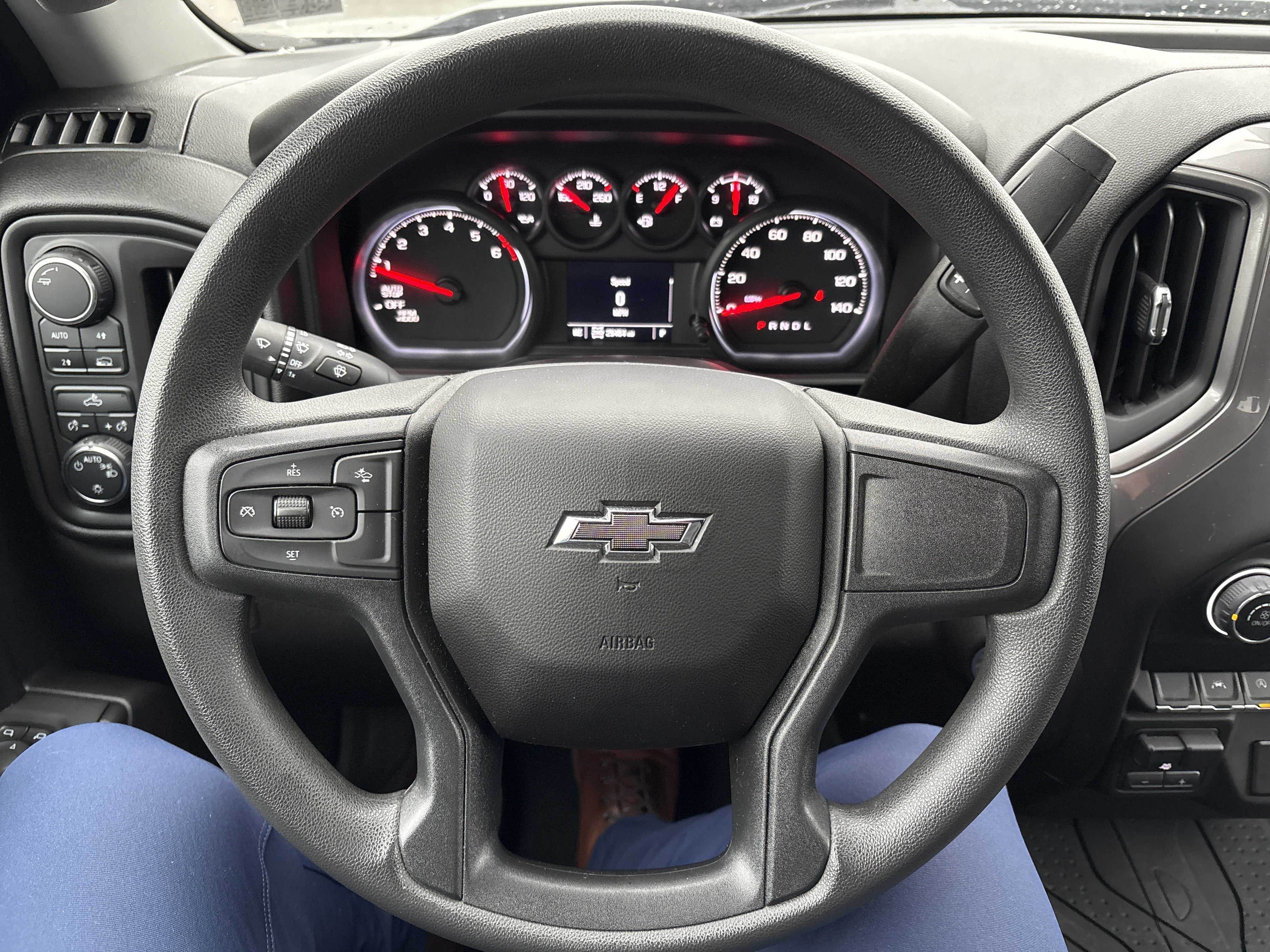 2024 Chevrolet Silverado 1500 Custom