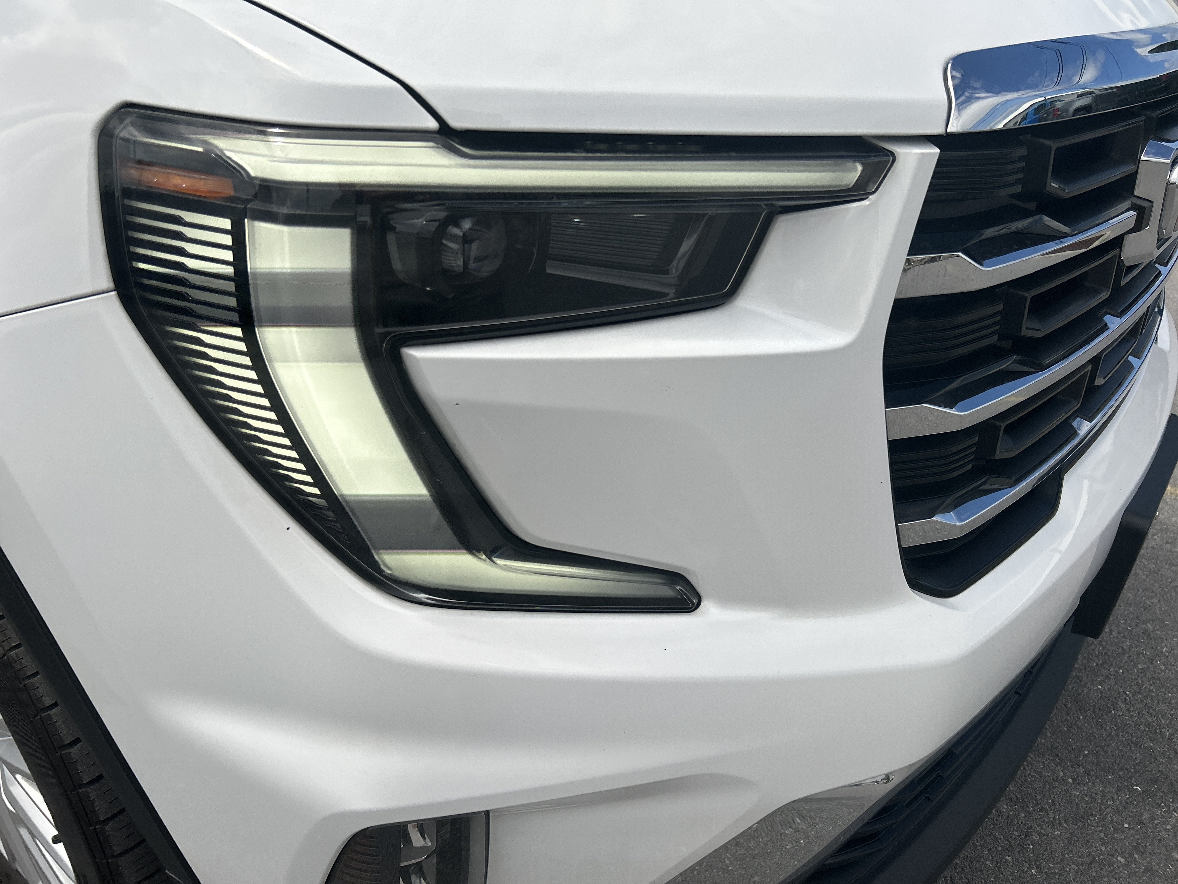 2024 GMC Acadia Elevation