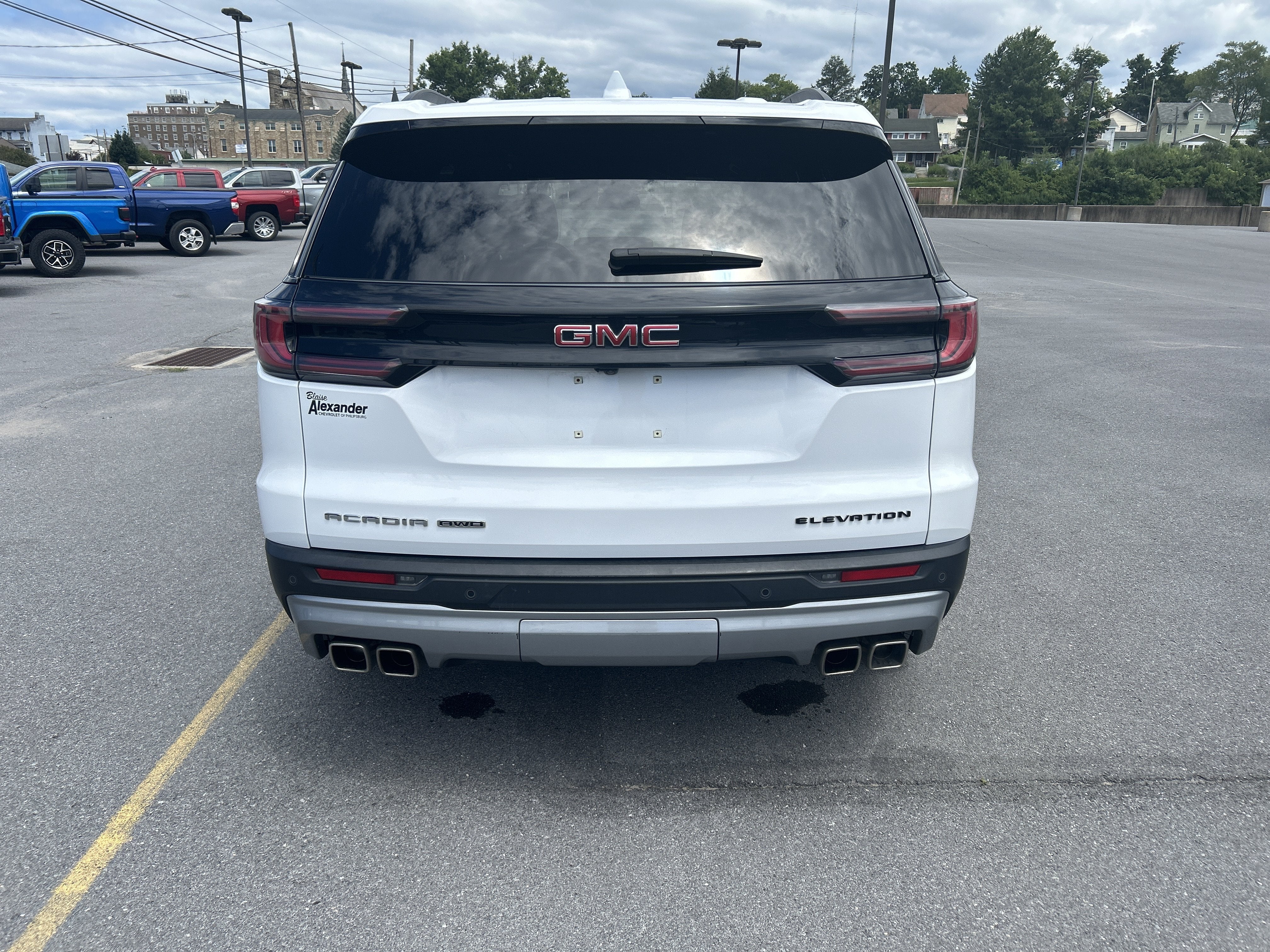 2024 GMC Acadia Elevation