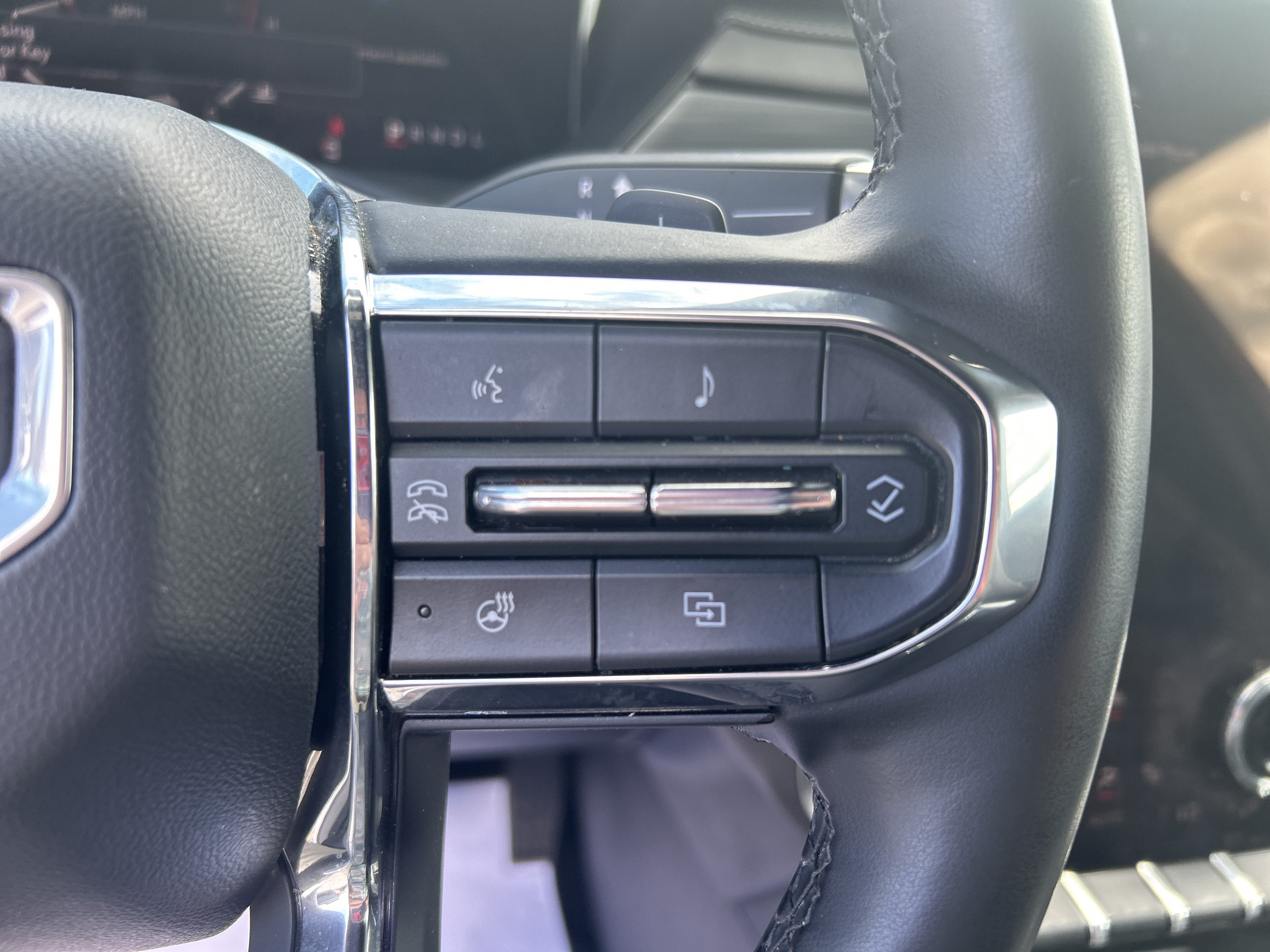 2024 GMC Acadia Elevation