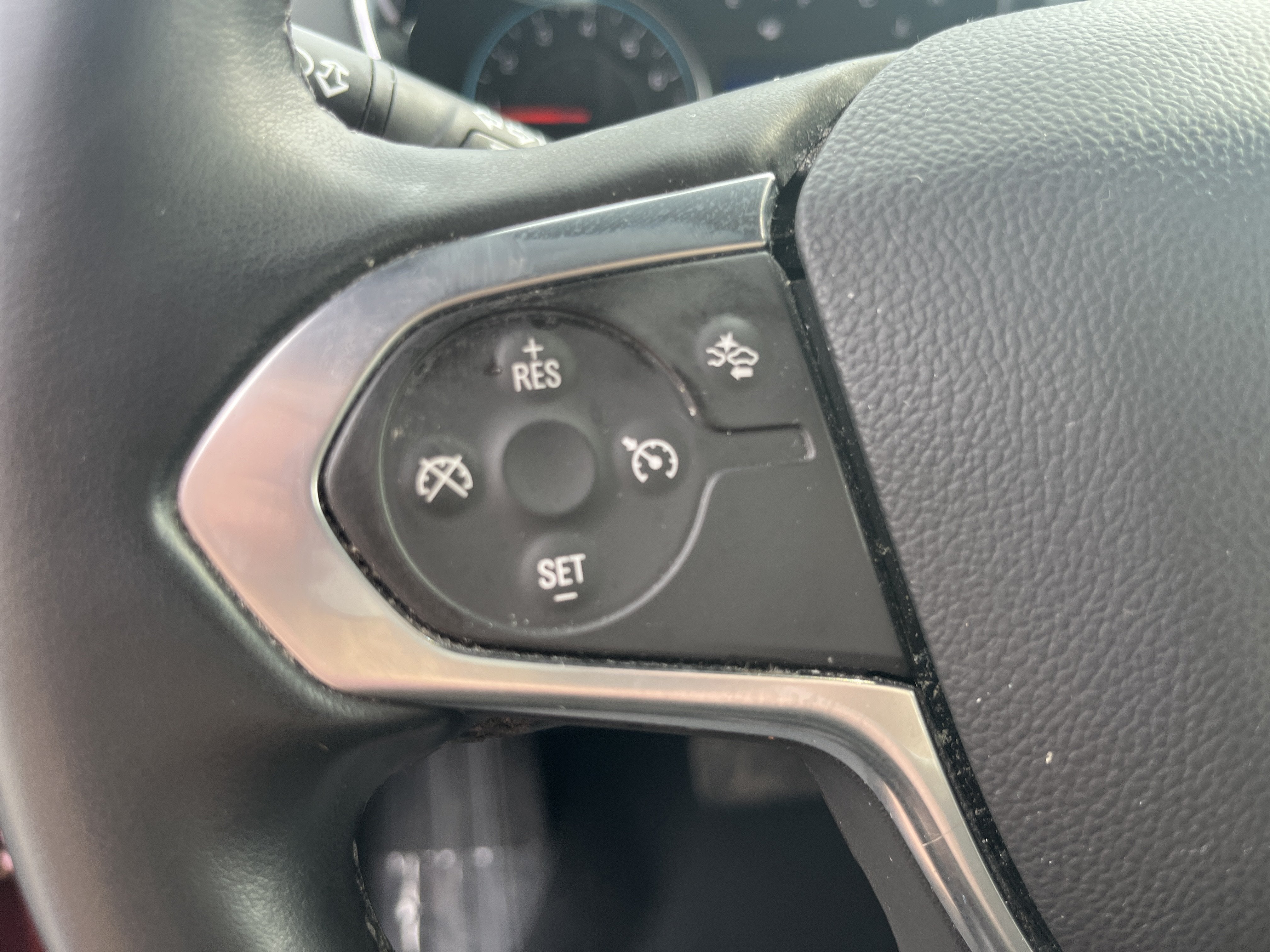 2024 Chevrolet Traverse Limited LT Cloth