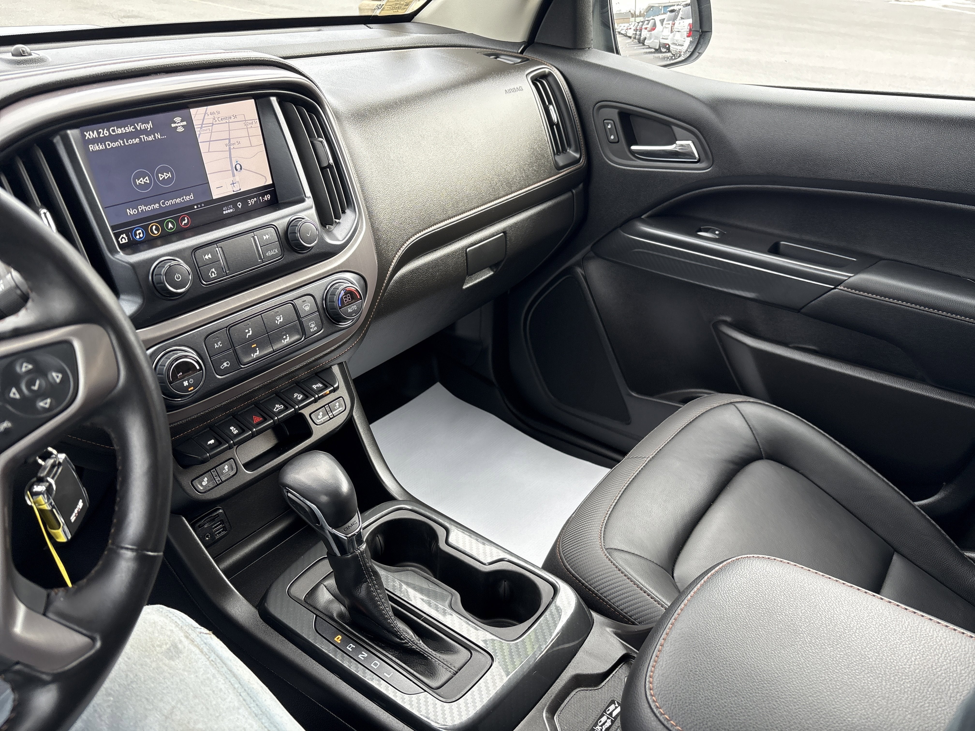 2022 GMC Canyon AT4 - Leather