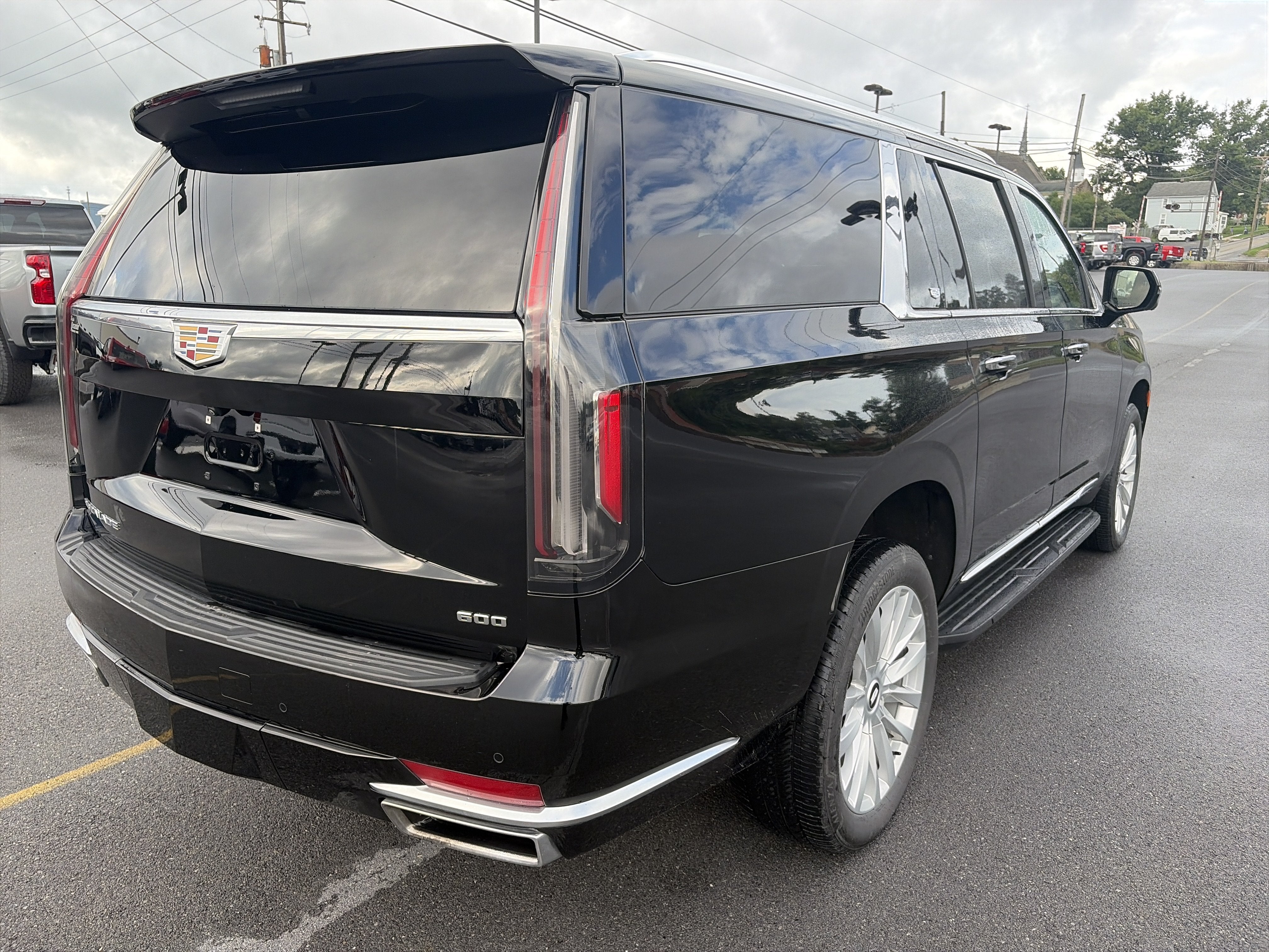 2023 Cadillac Escalade ESV 4WD Luxury