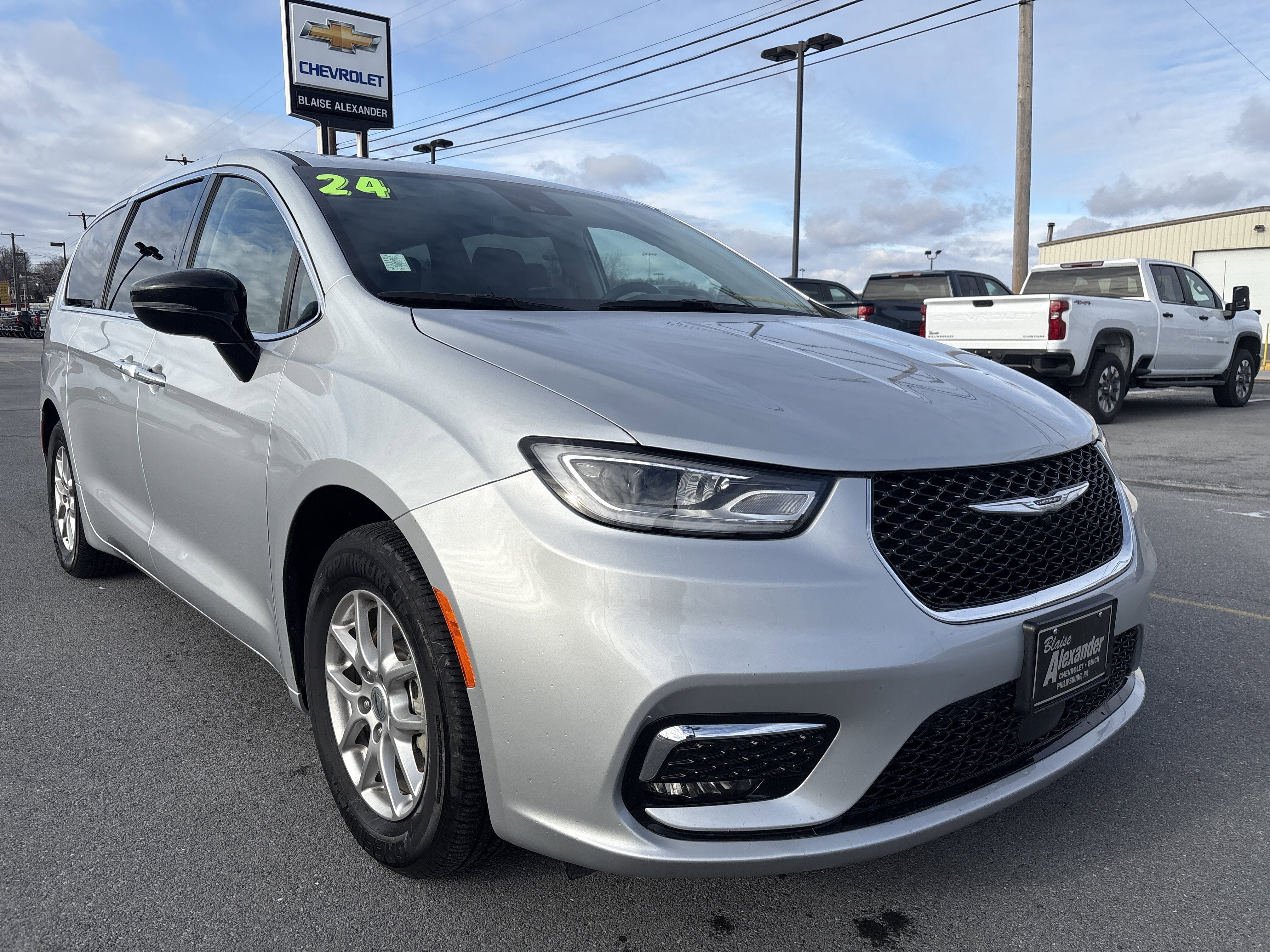 2024 Chrysler Pacifica Touring L