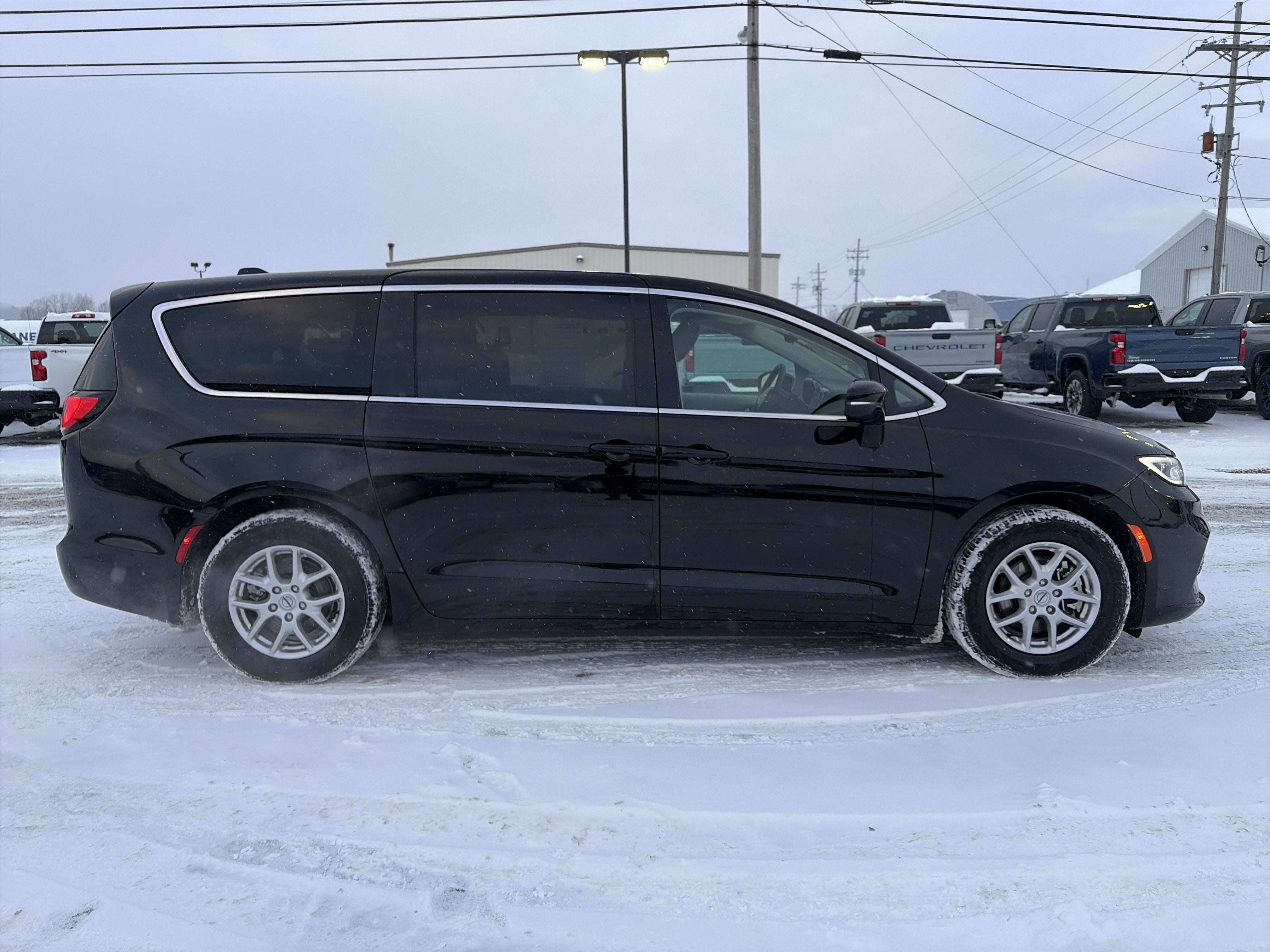 2024 Chrysler Pacifica Touring L