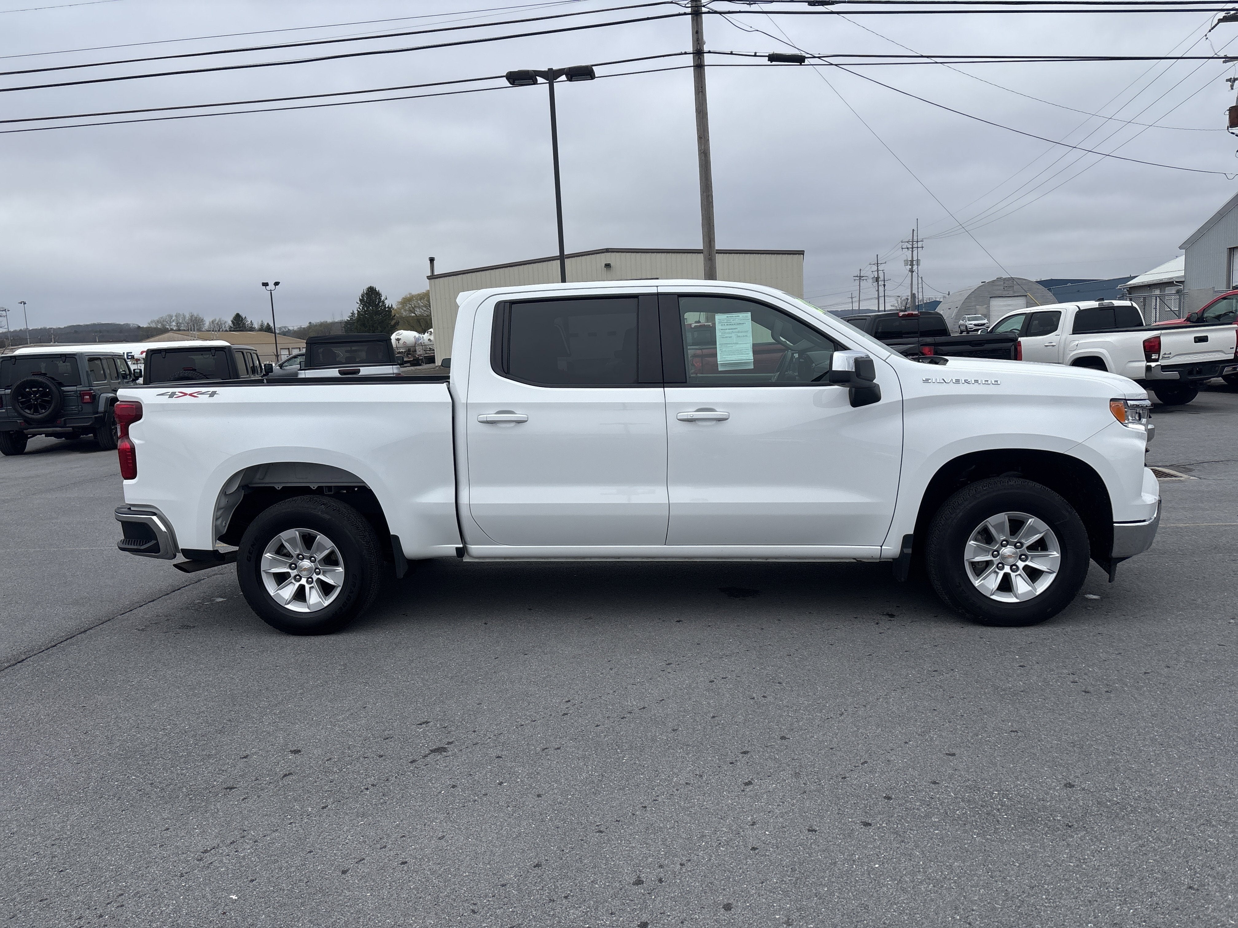 2025 Chevrolet Silverado 1500 LT