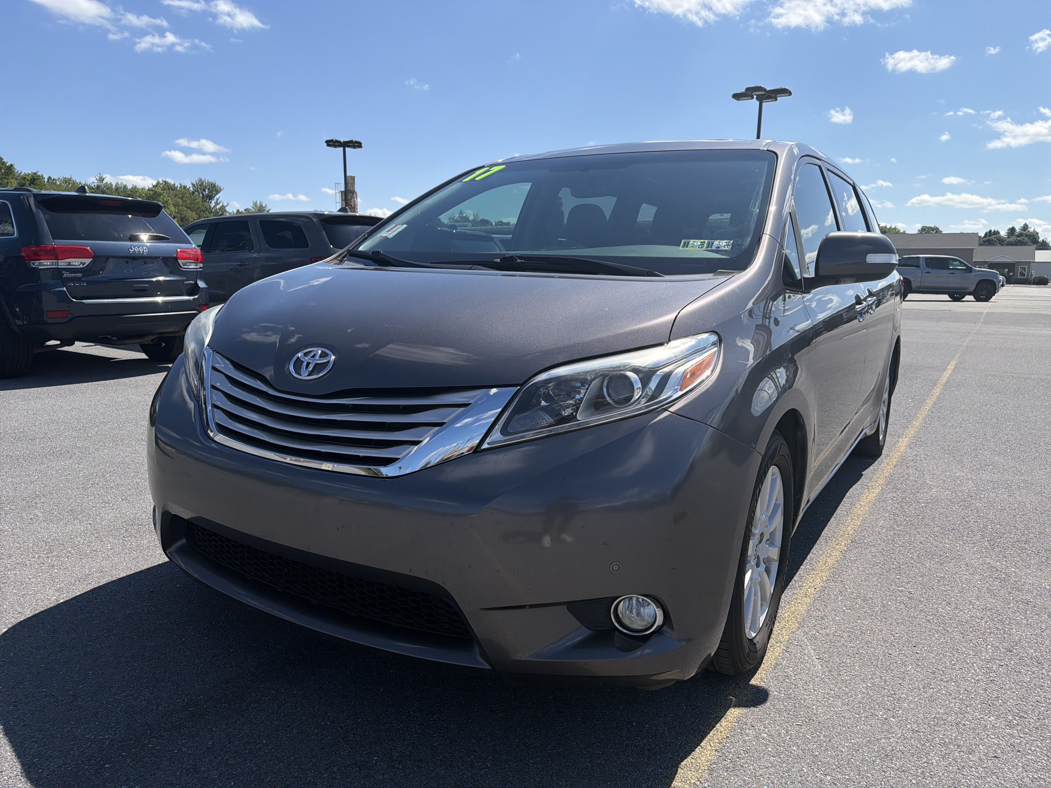 2017 Toyota Sienna XLE Auto Access Seat