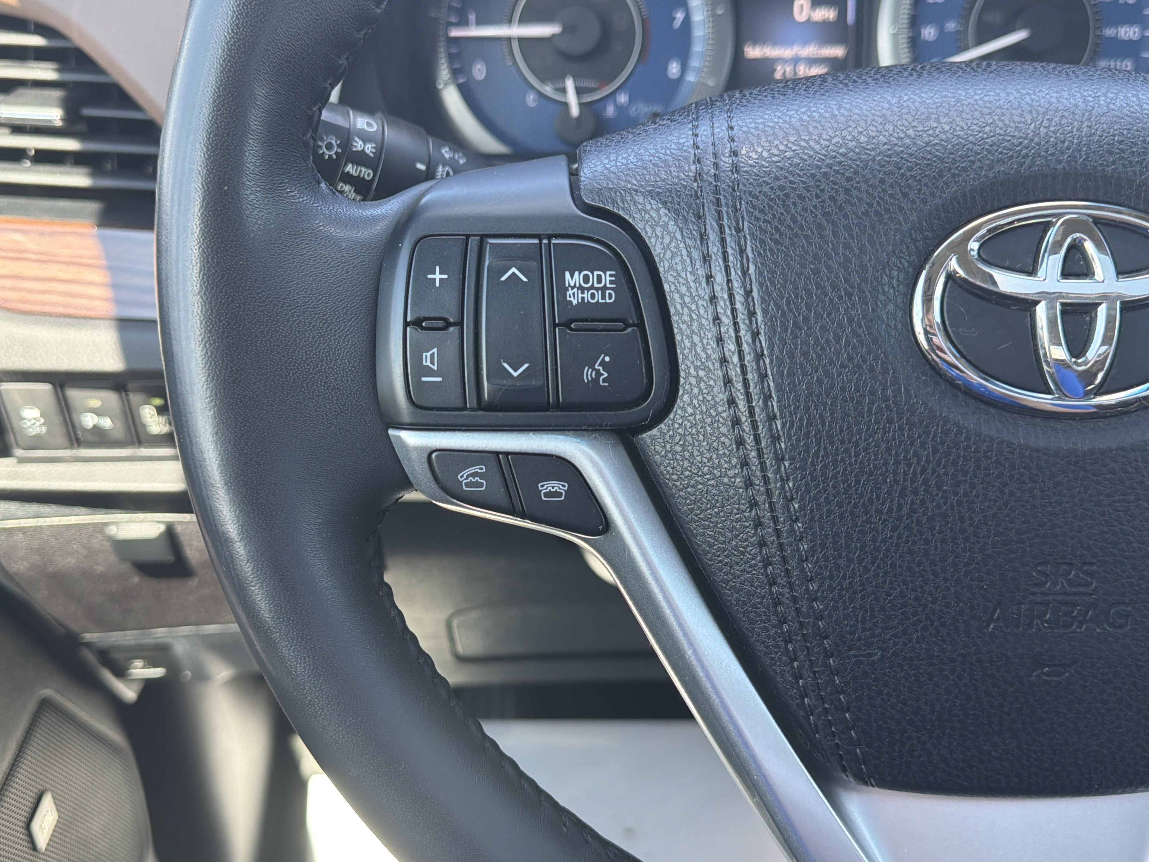 2017 Toyota Sienna XLE Auto Access Seat