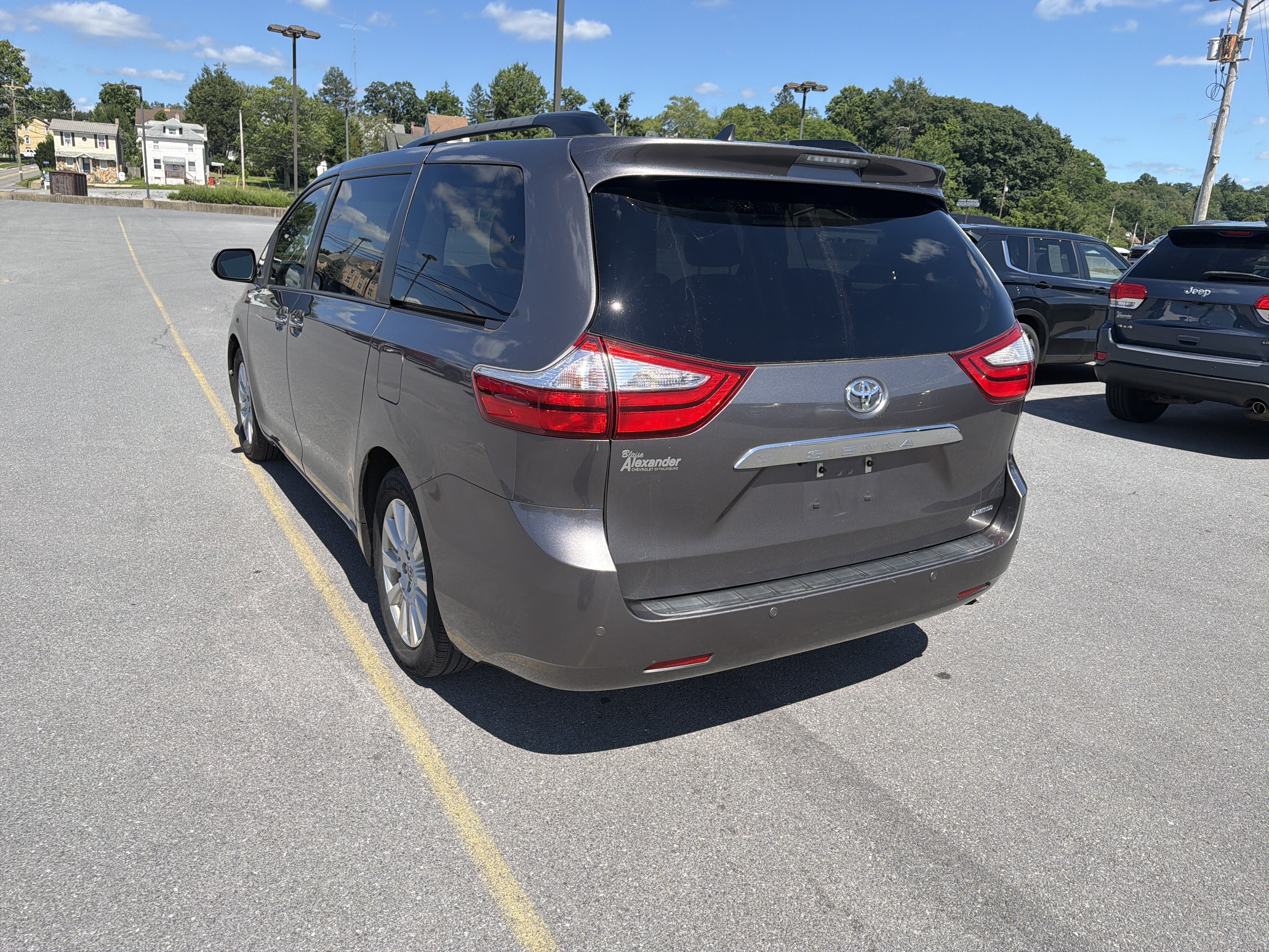 2017 Toyota Sienna XLE Auto Access Seat