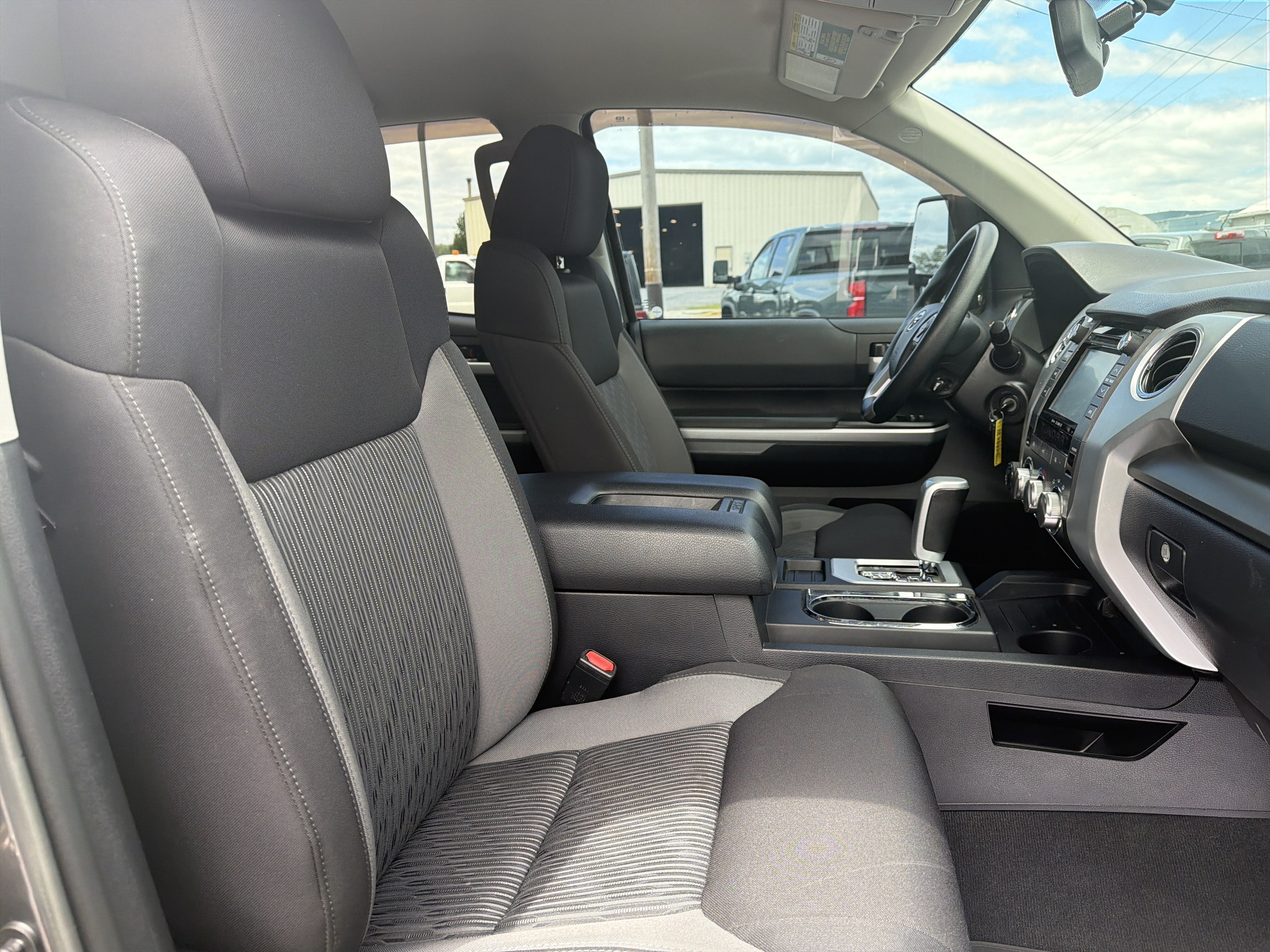 2016 Toyota Tundra 4WD Truck SR