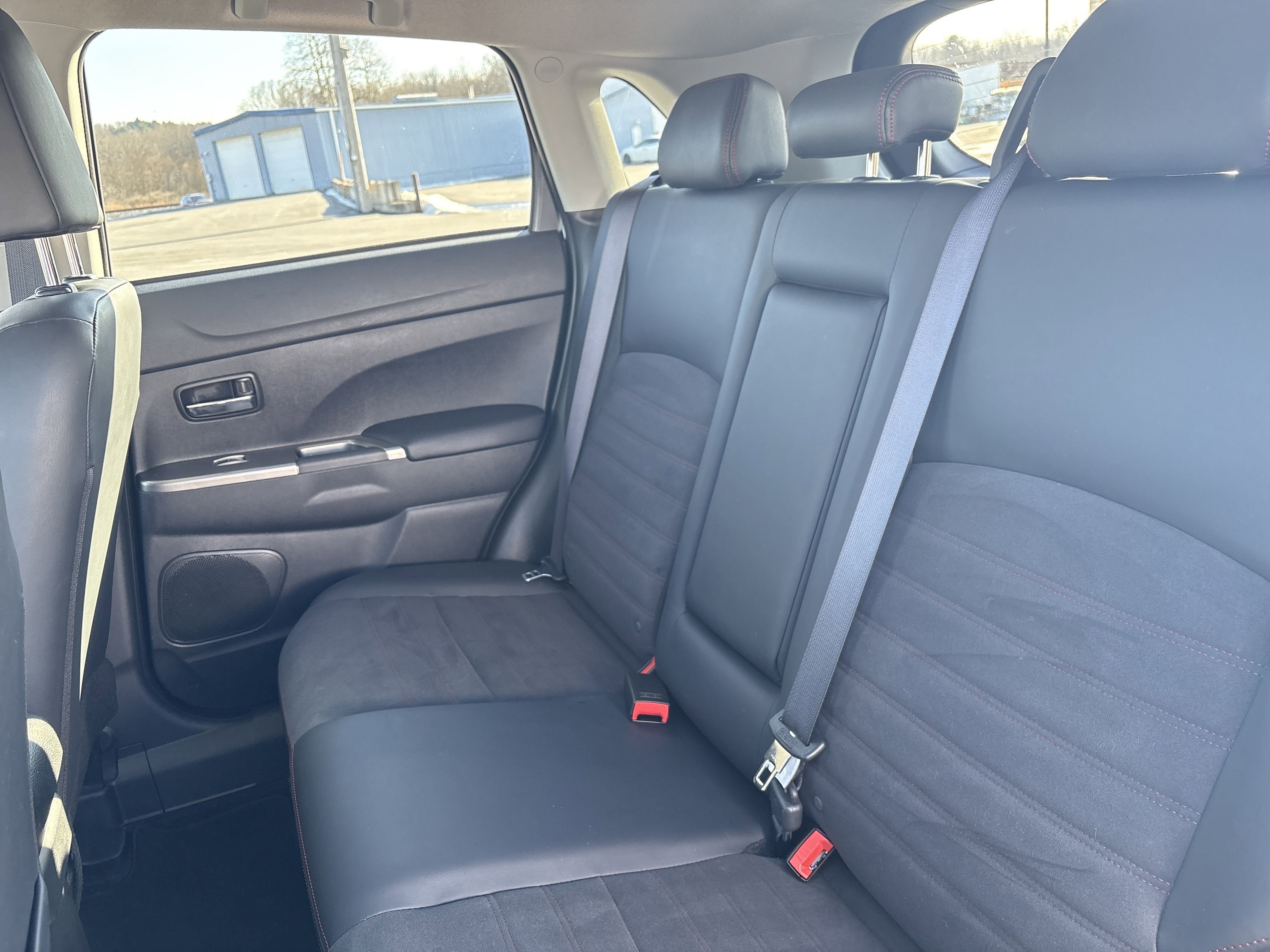 2025 Mitsubishi Outlander Sport S