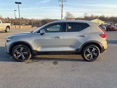 2025 Volvo XC40 Core Bright Theme