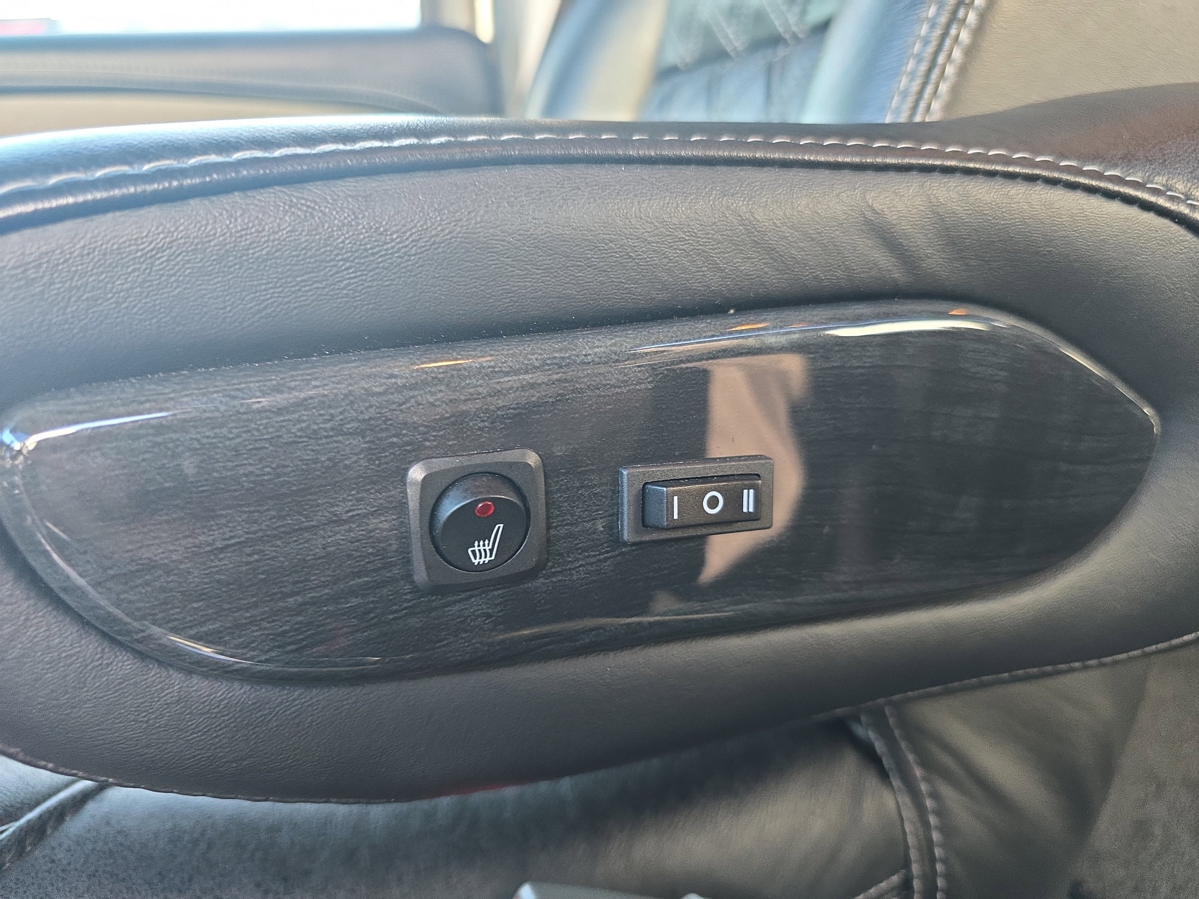 2021 Chevrolet Express Passenger 2500 1LS