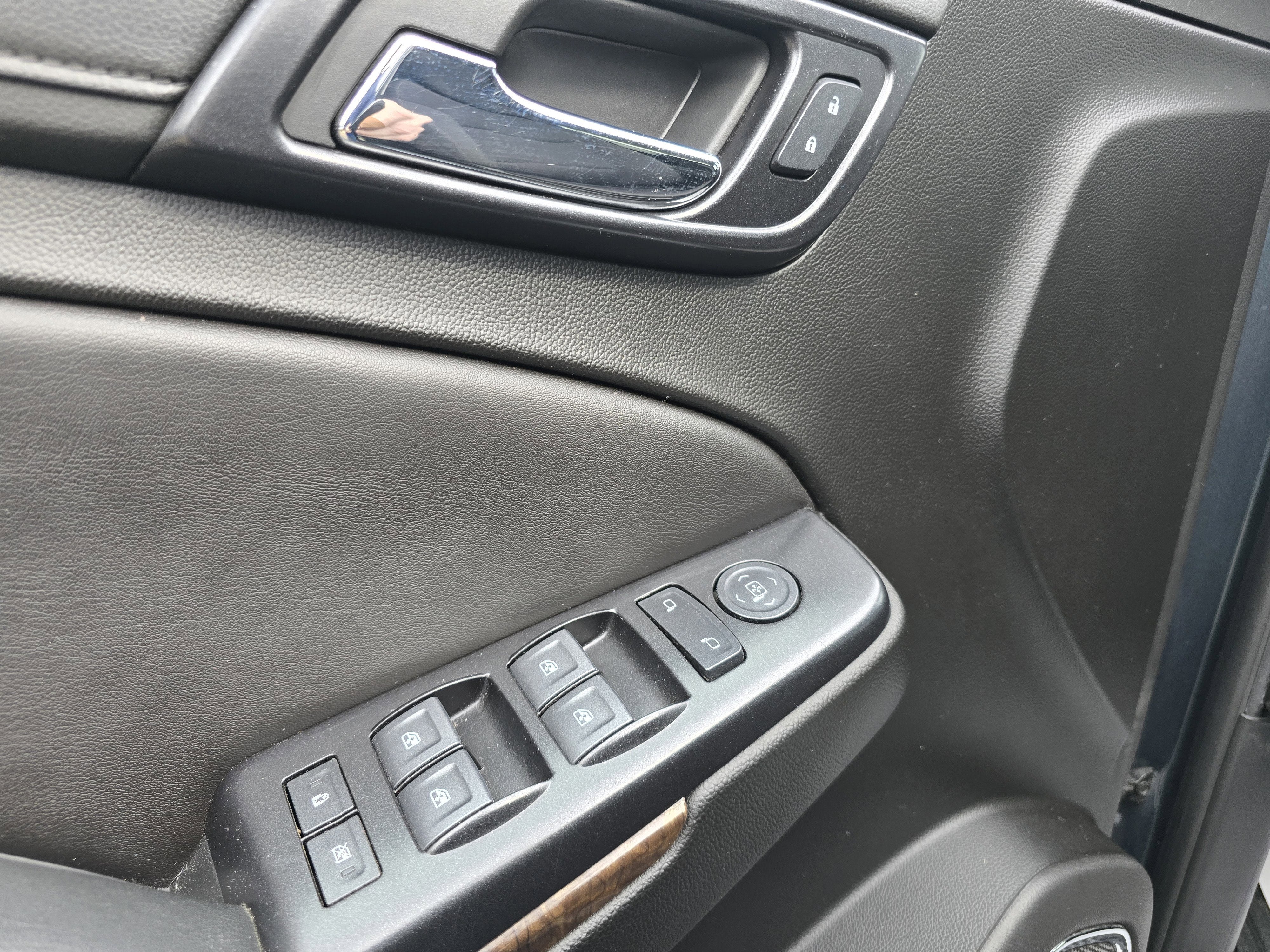 2020 Chevrolet Suburban LS