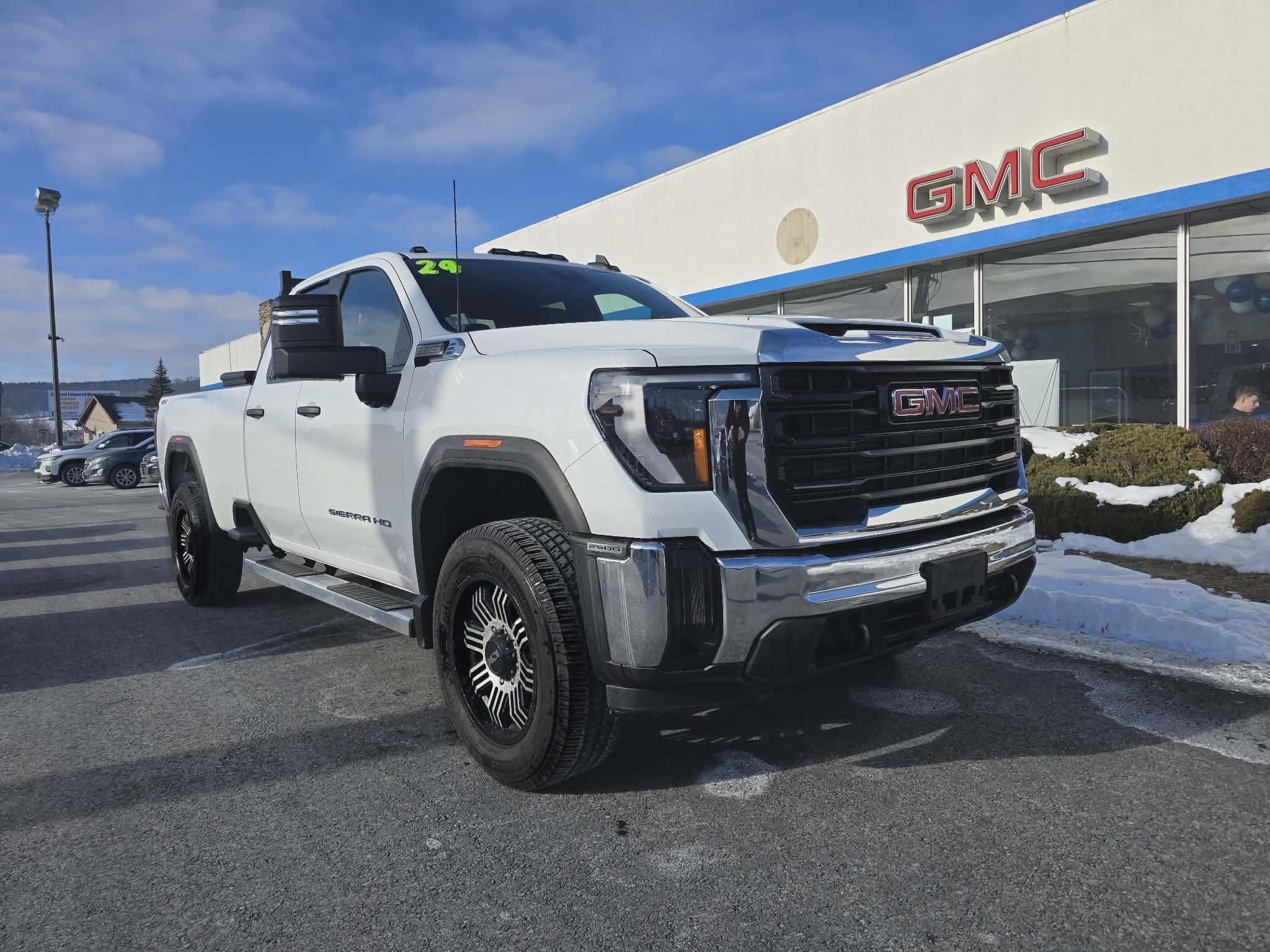 2024 GMC Sierra 2500 HD Pro