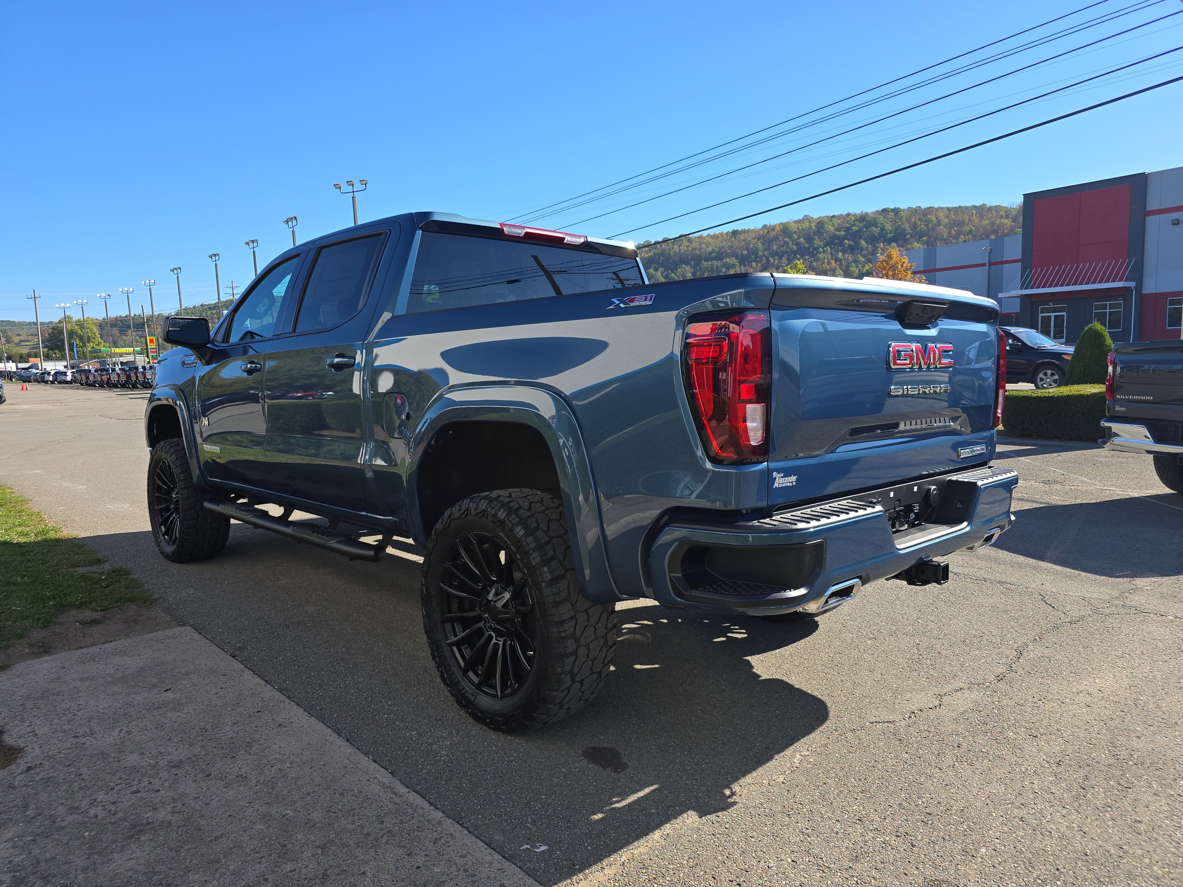 2025 GMC Sierra 1500 Elevation