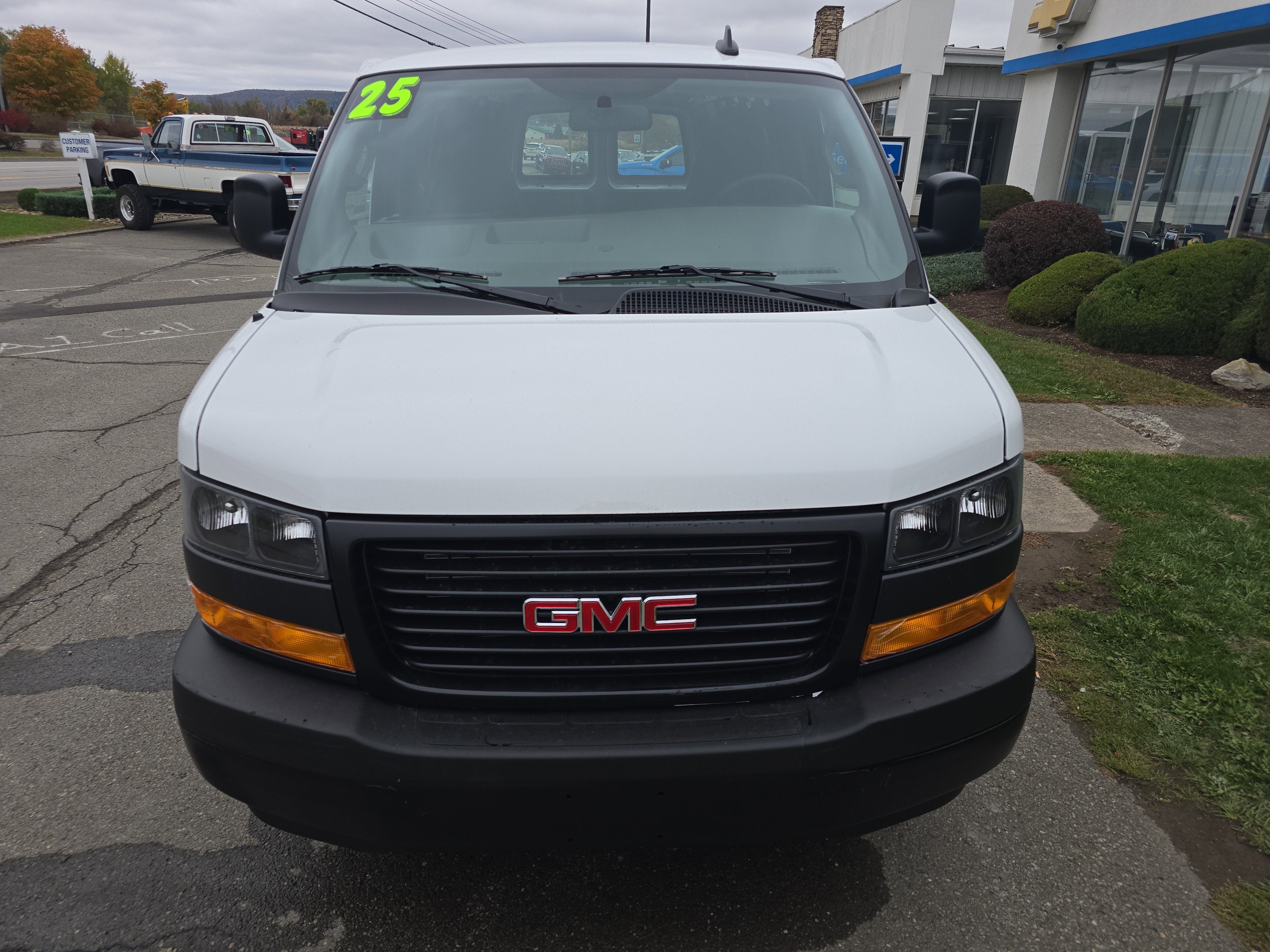 2025 GMC Savana Cargo 3500 Work Van
