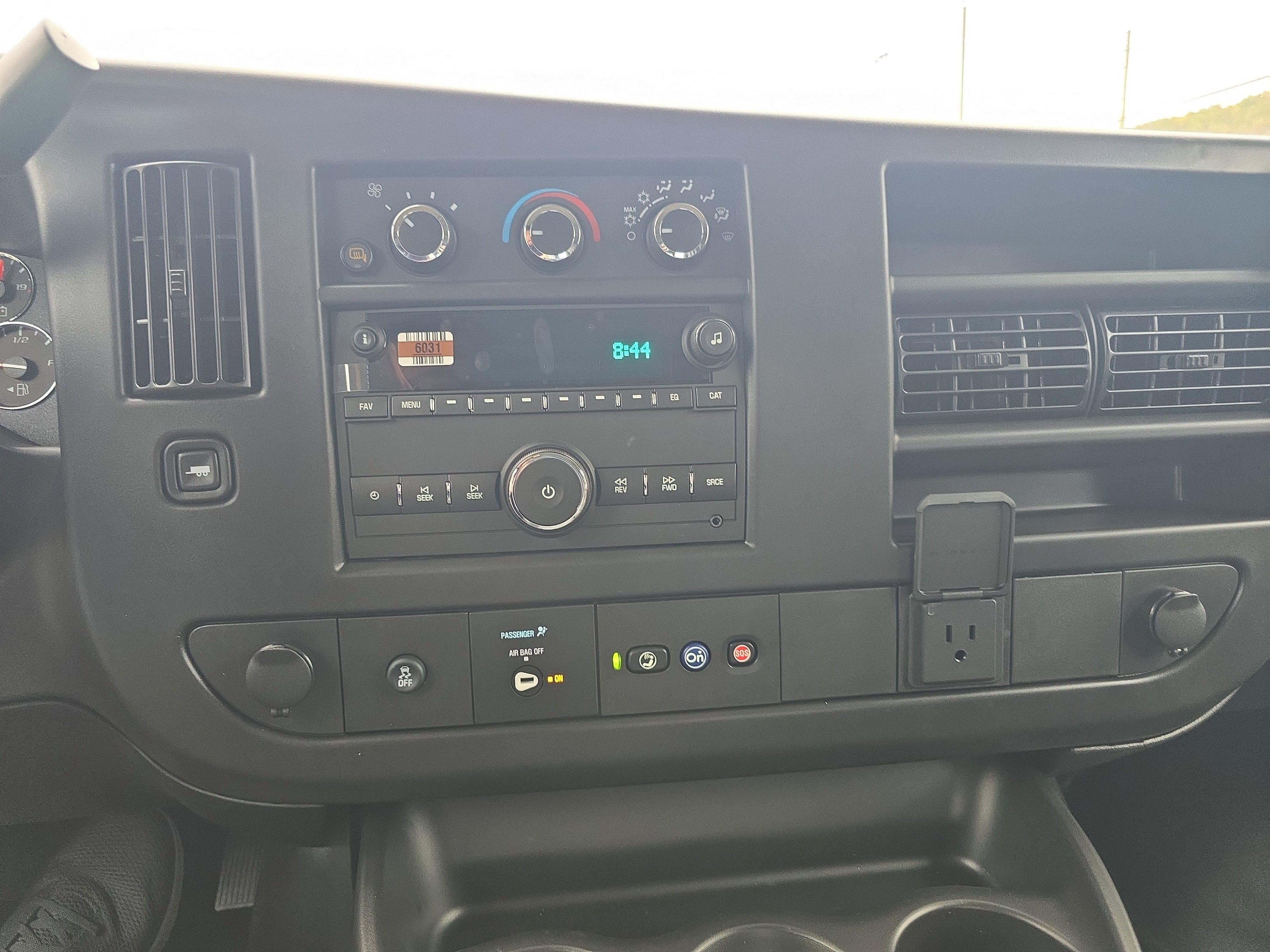 2025 GMC Savana Cargo 3500 Work Van