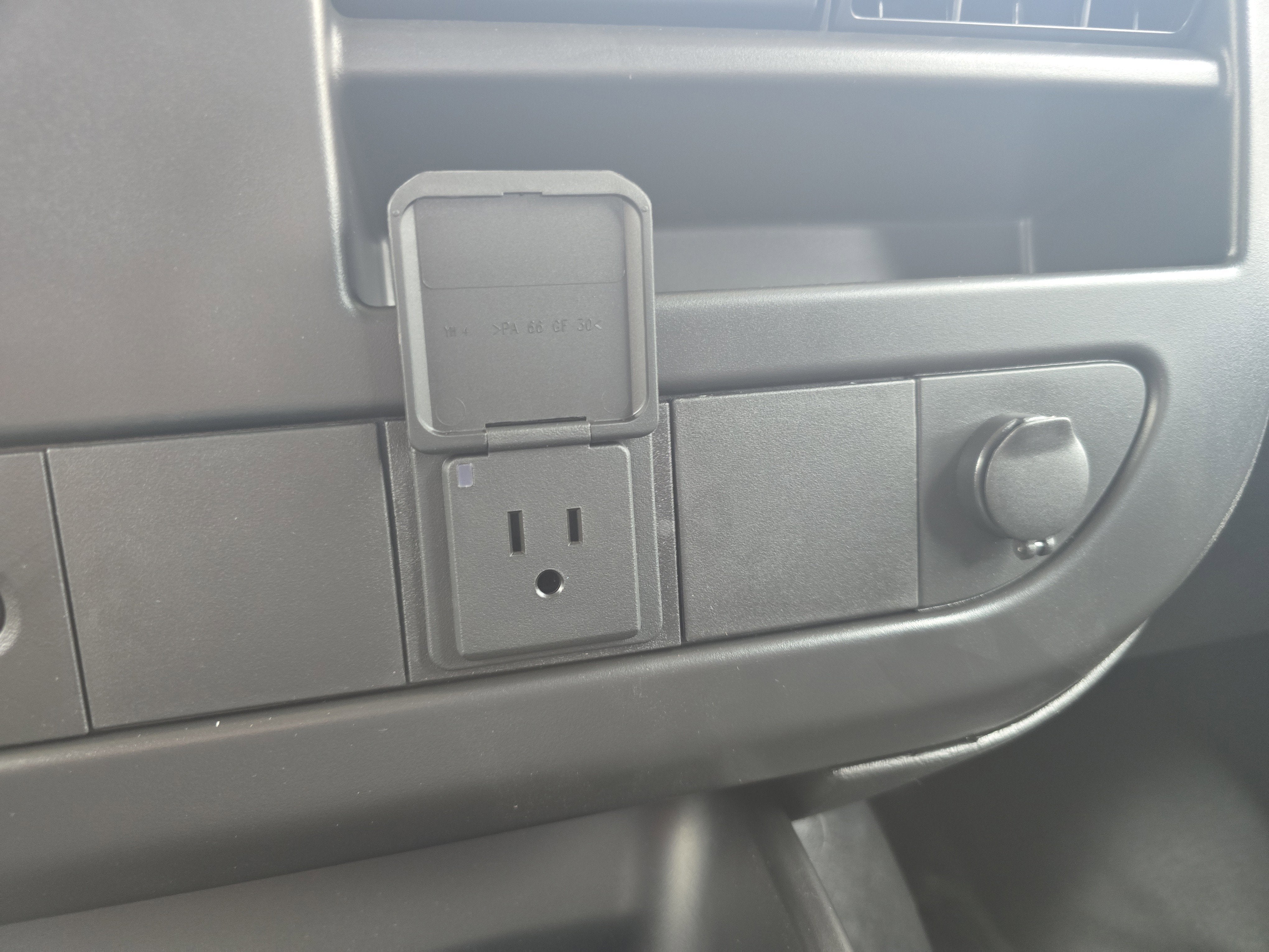 2025 GMC Savana Cargo 3500 Work Van