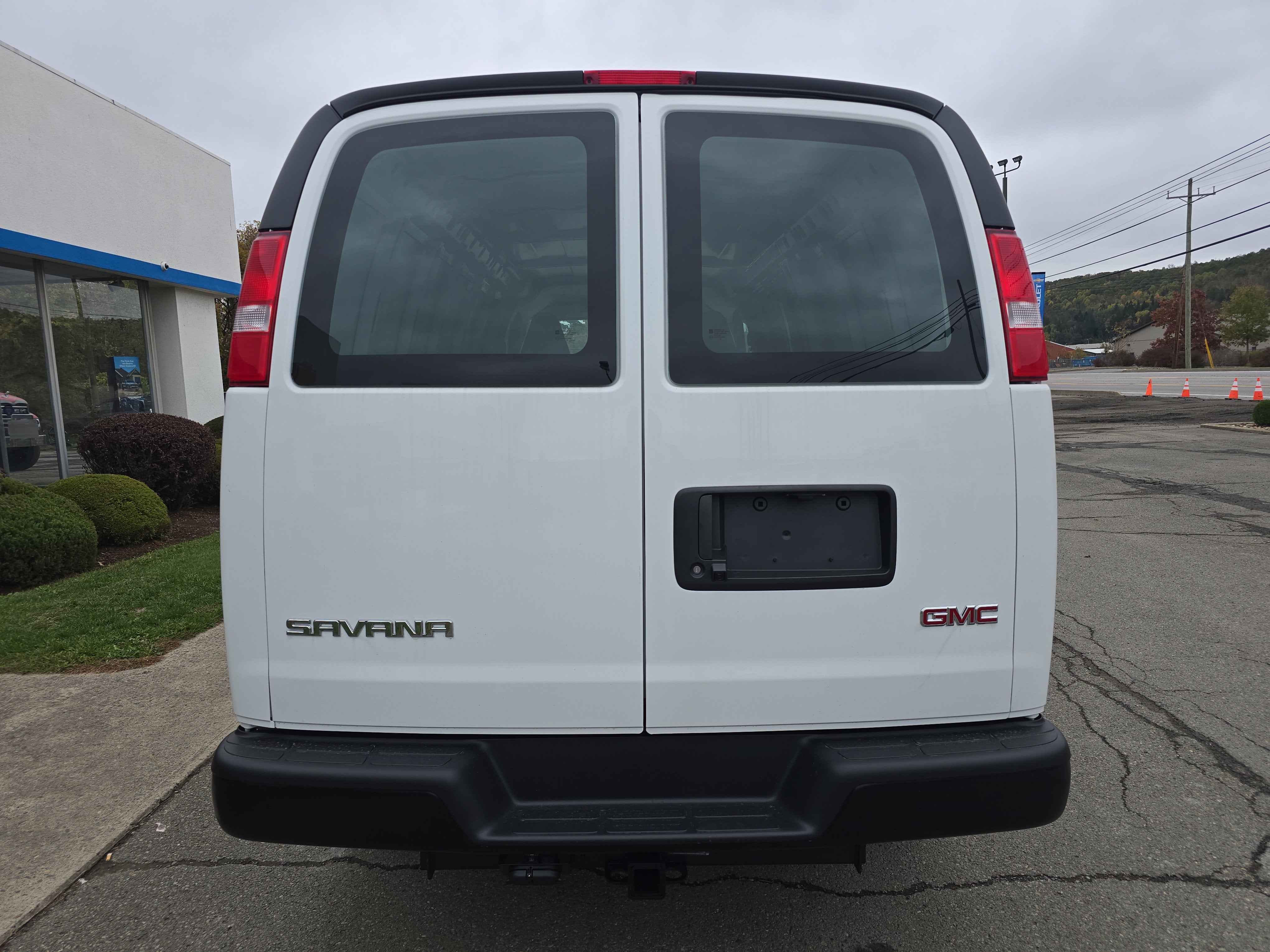 2025 GMC Savana Cargo 3500 Work Van