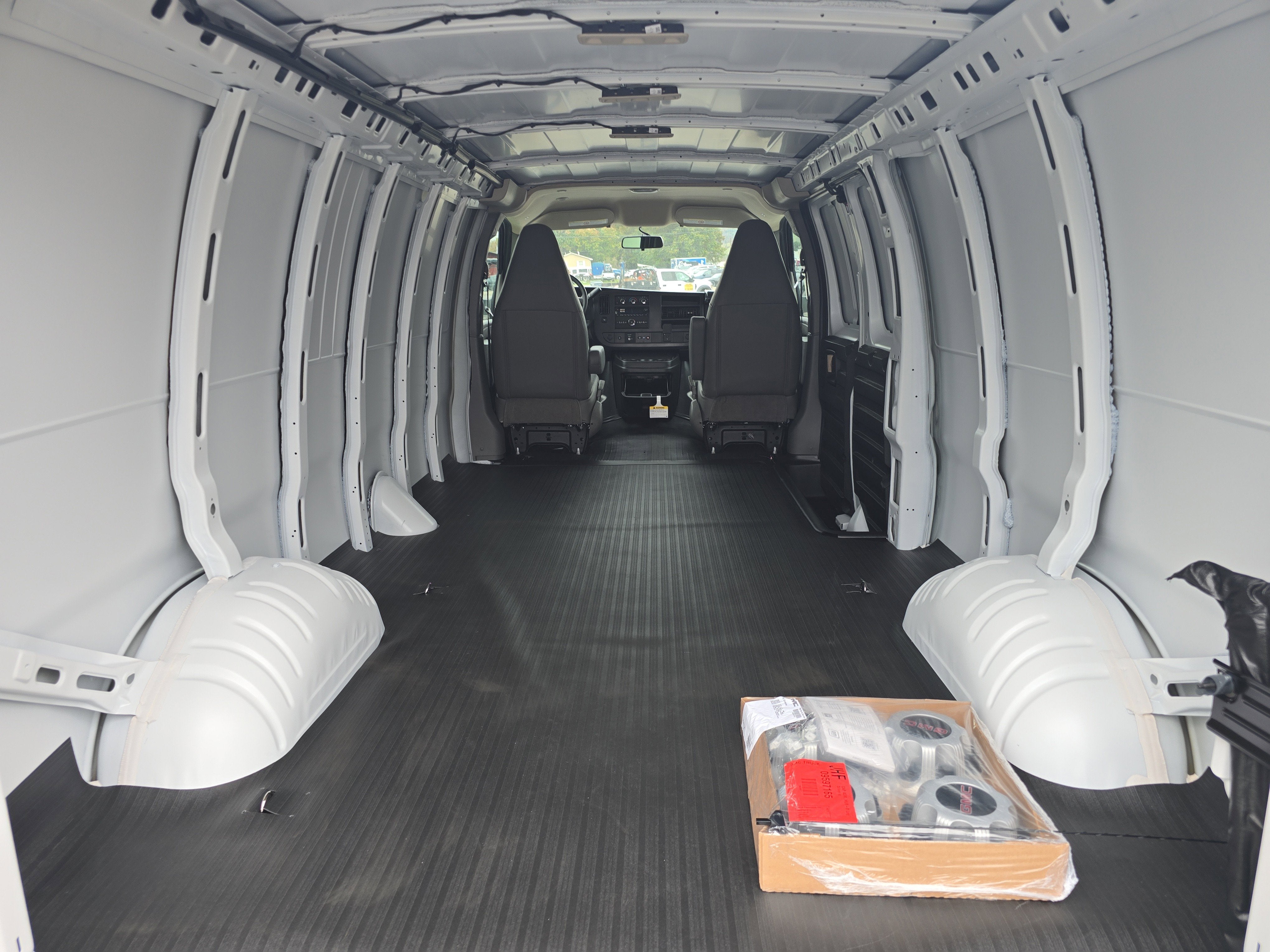 2025 GMC Savana Cargo 3500 Work Van